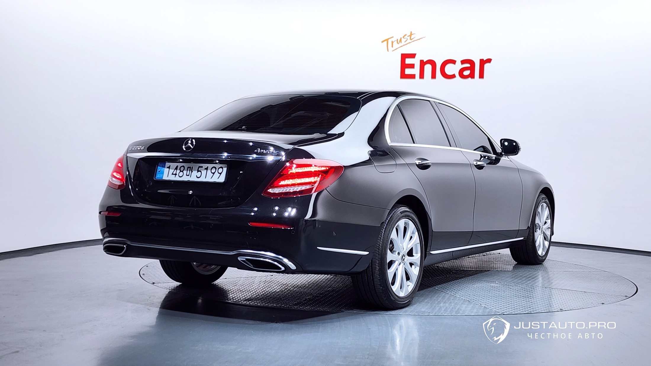 Автомобиль Mercedes-Benz E-Class