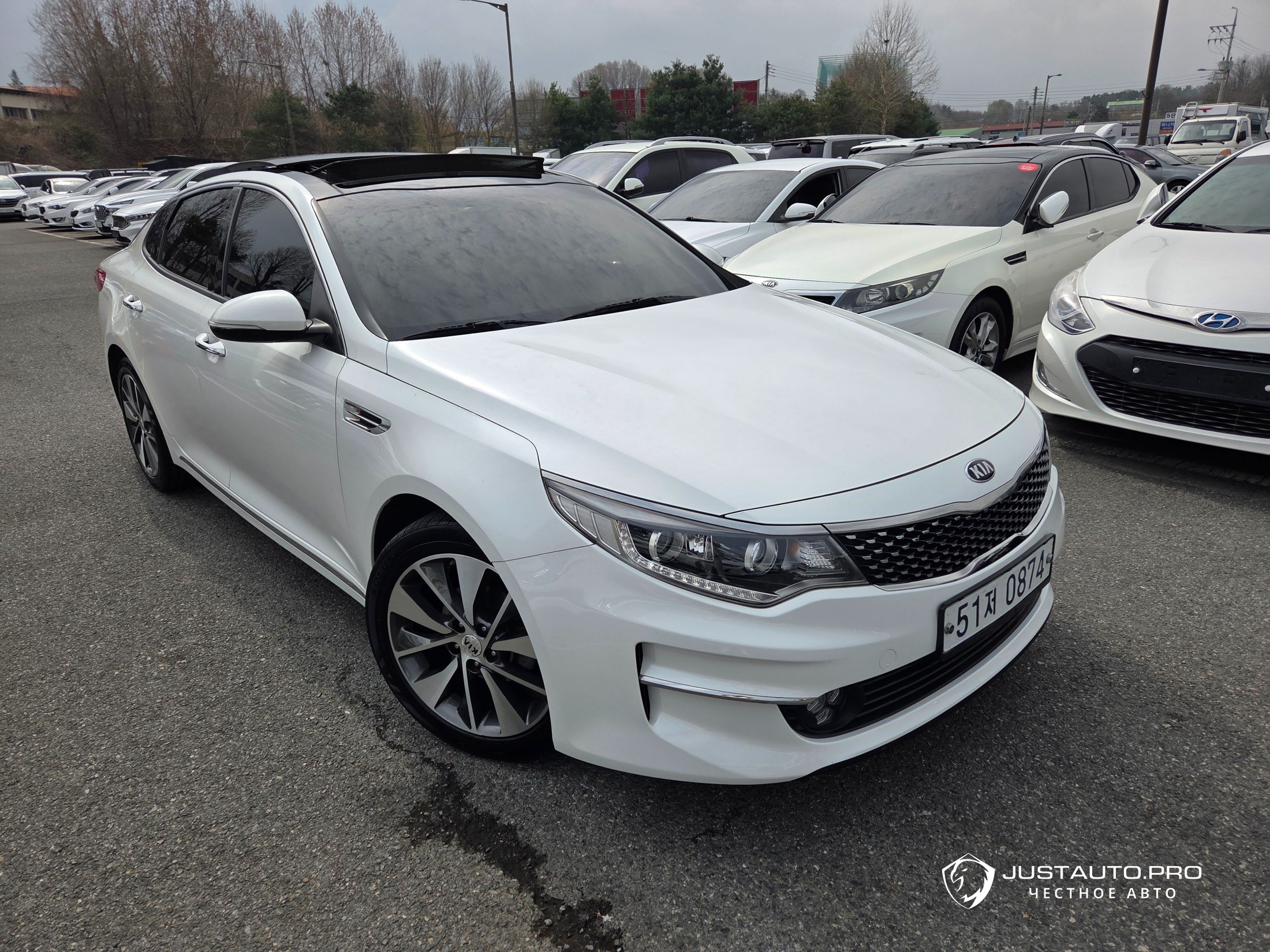 Автомобиль Kia K5