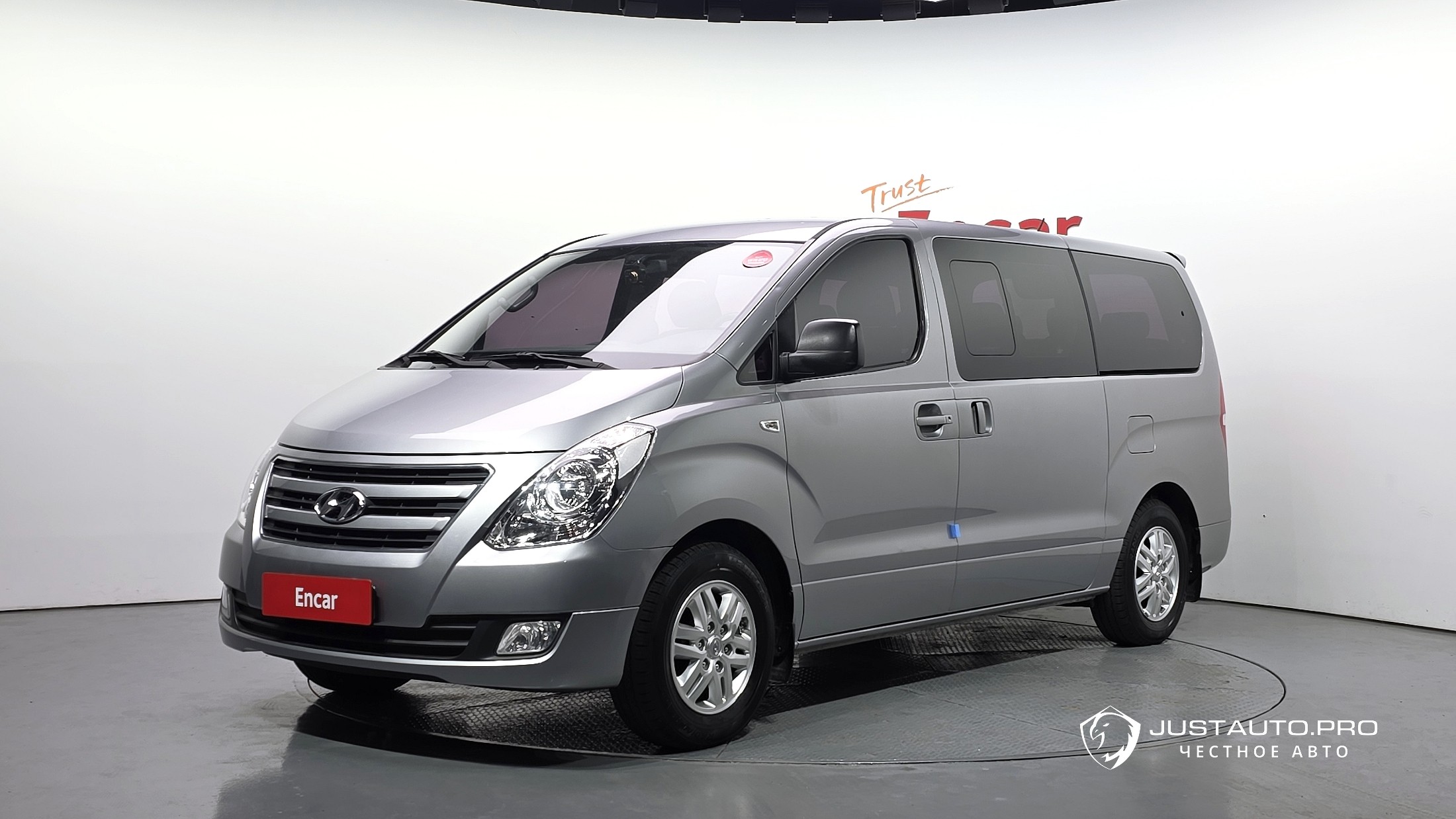 Автомобиль Hyundai Starex