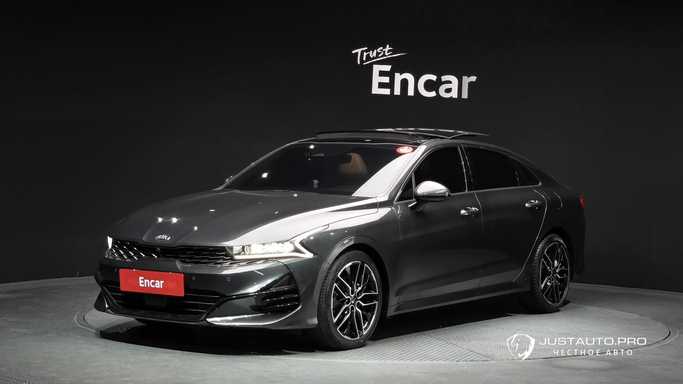 Автомобиль Kia K5