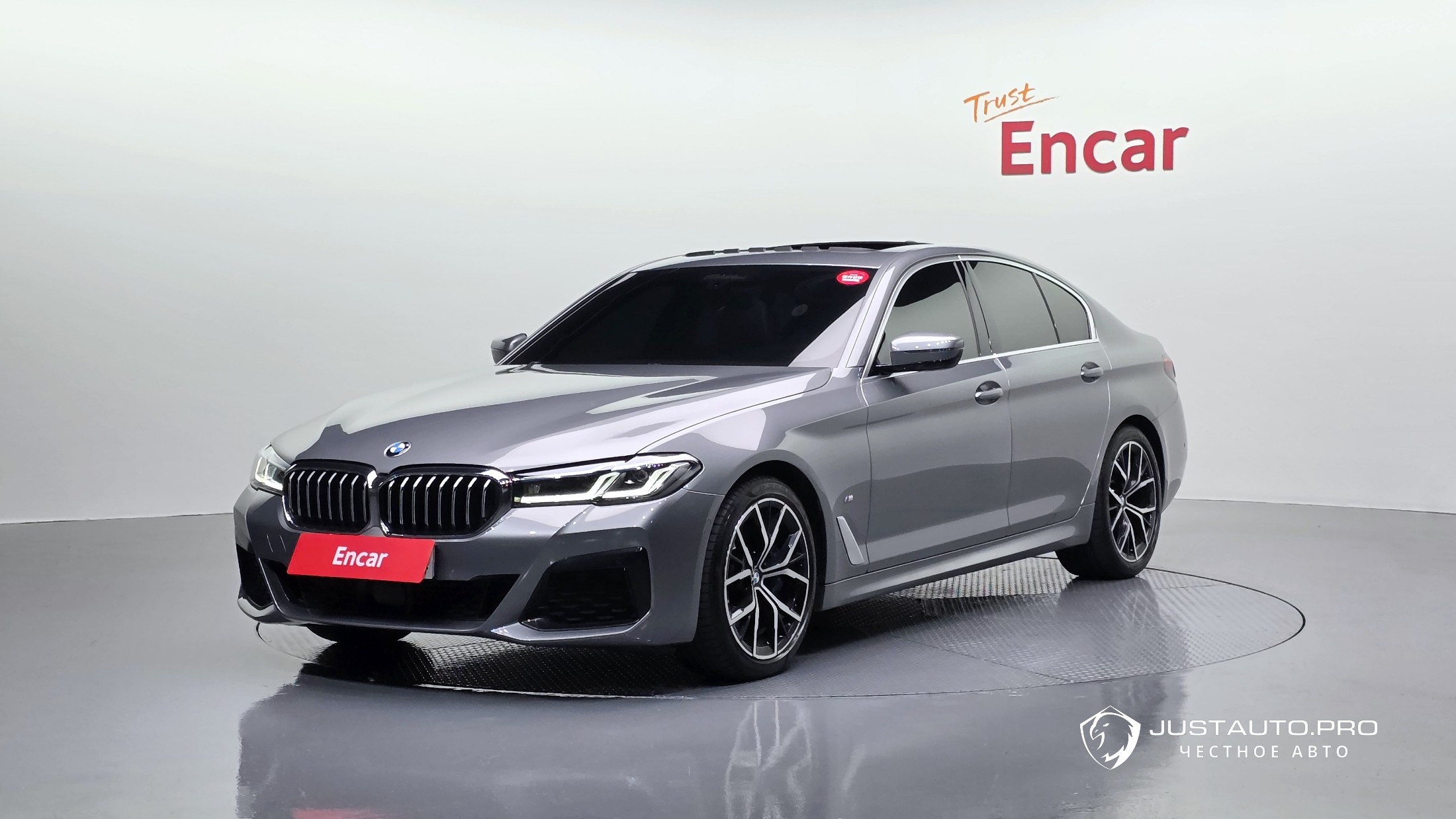 Автомобиль BMW 5-Series