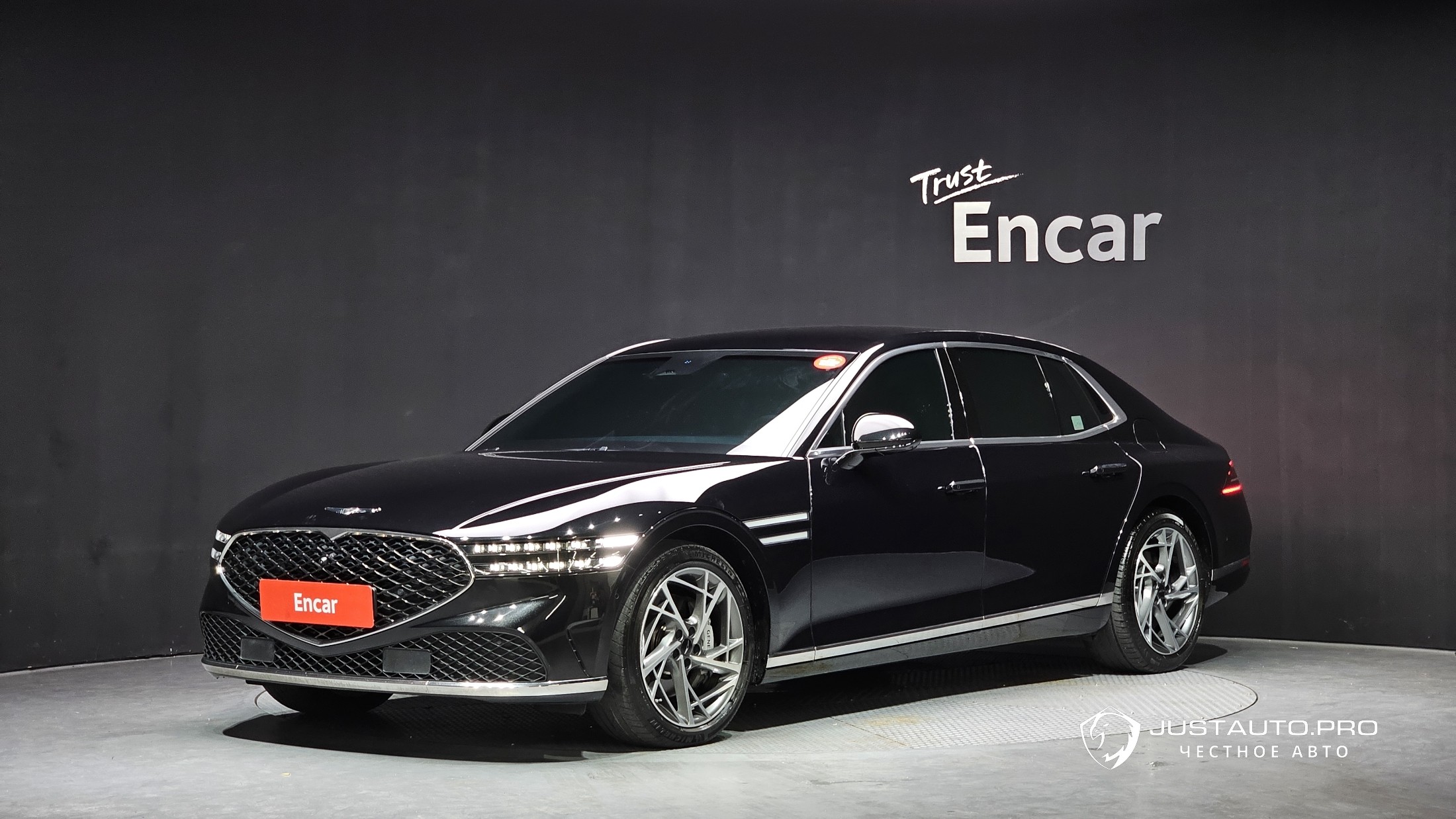 Автомобиль Genesis G90