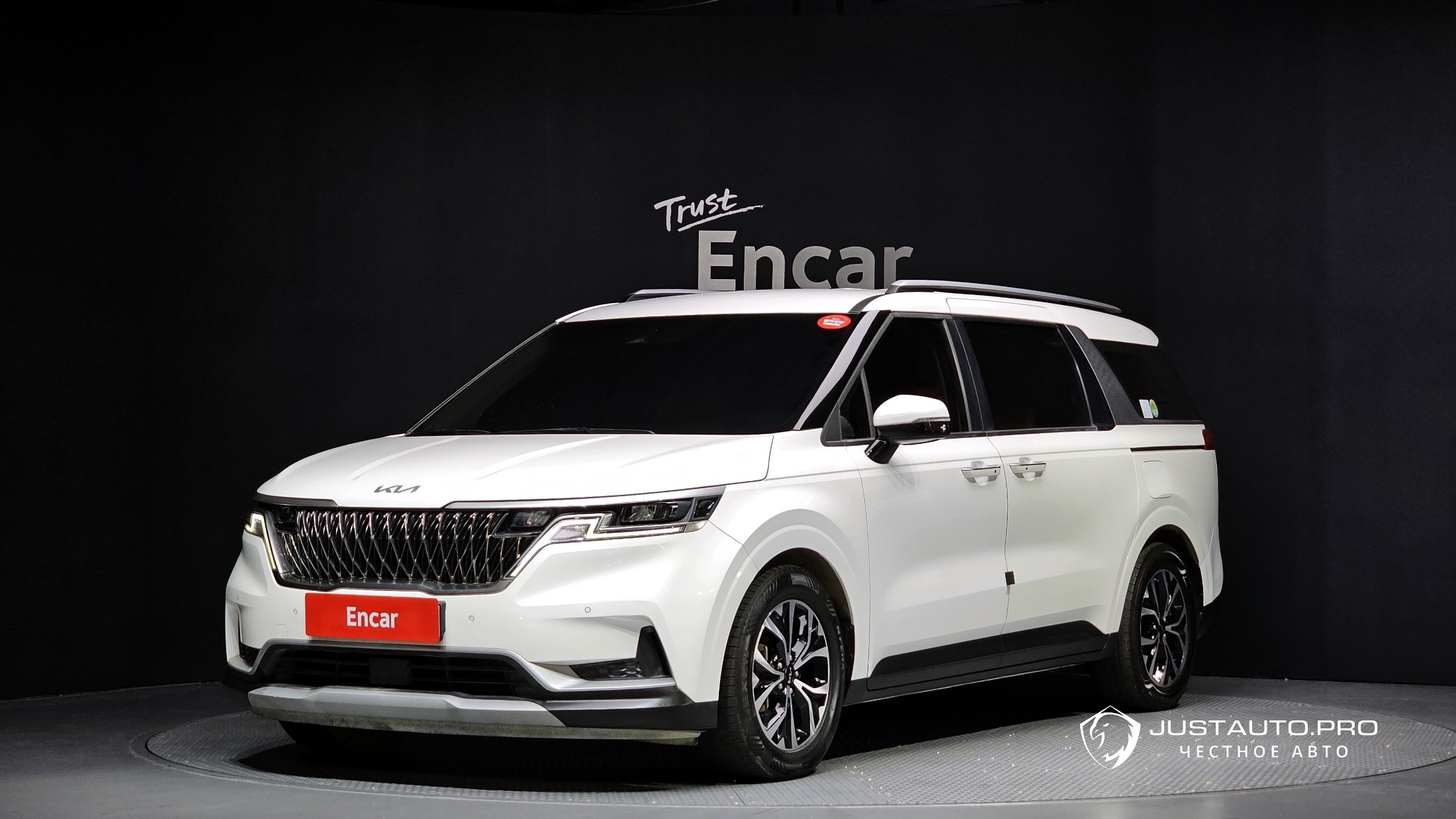 Автомобиль Kia Canival
