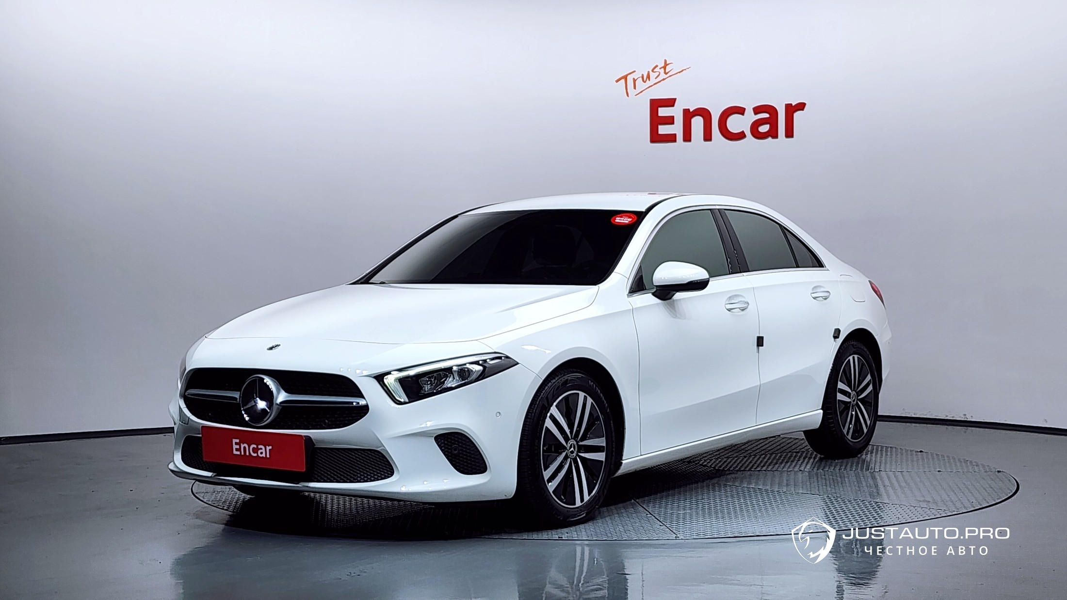 Автомобиль Mercedes-Benz A-Class