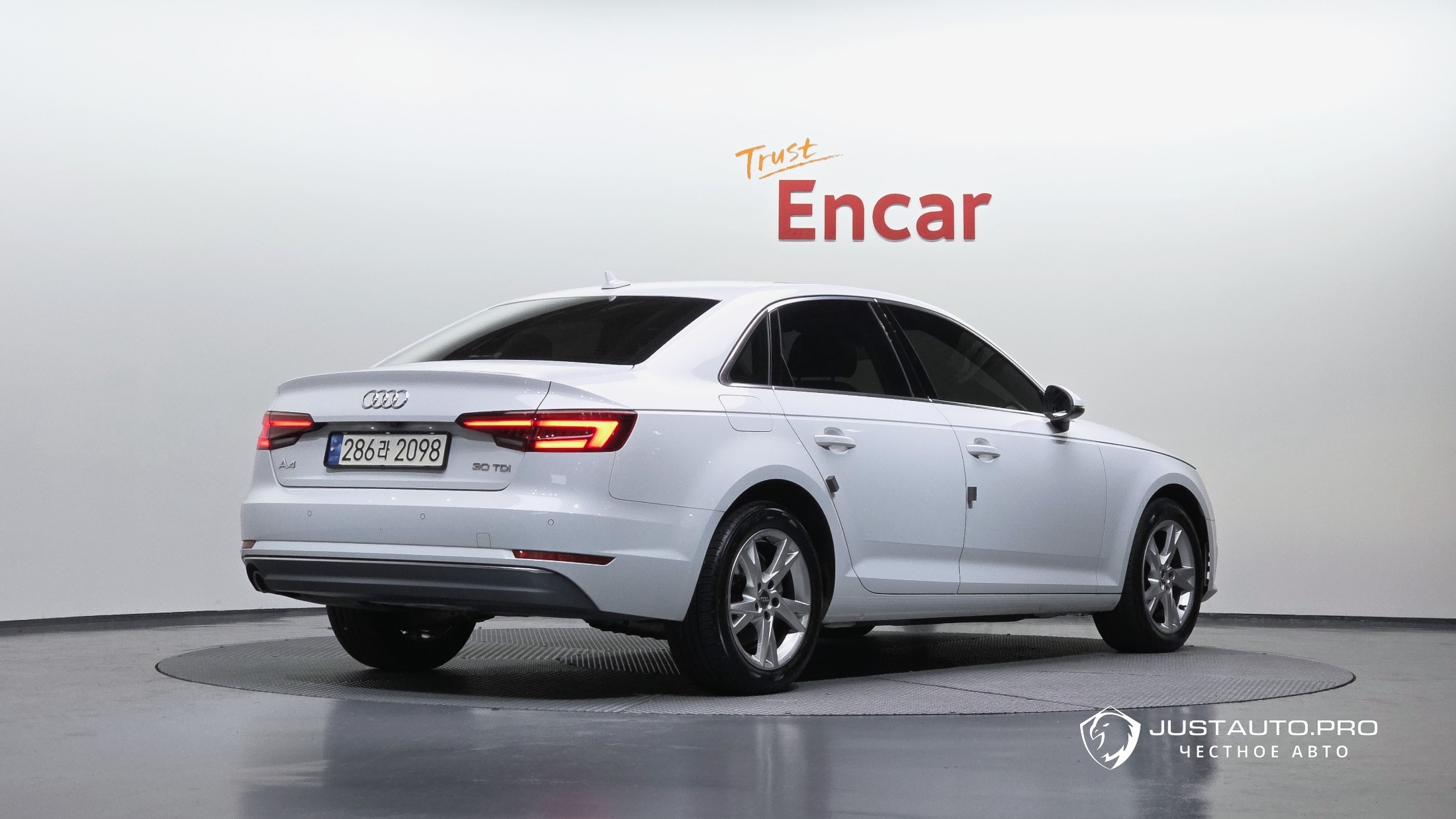 Автомобиль Audi A4