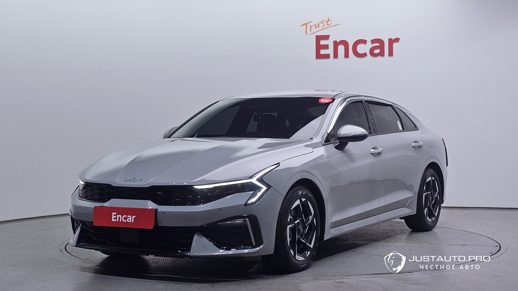 Автомобиль Kia K5