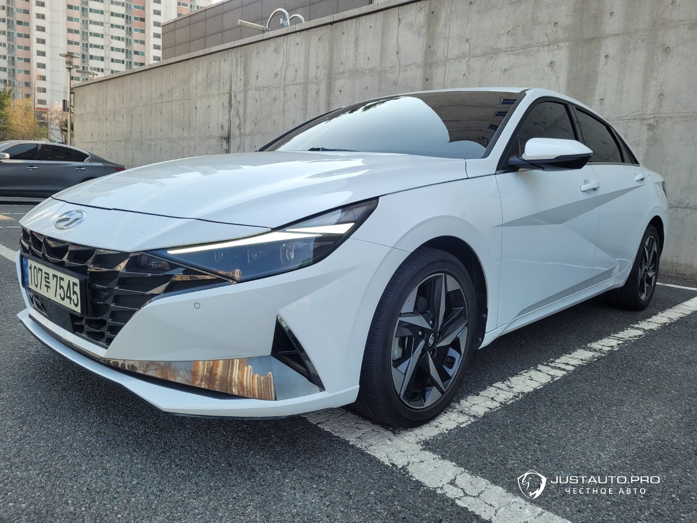 Автомобиль Hyundai AVANTE