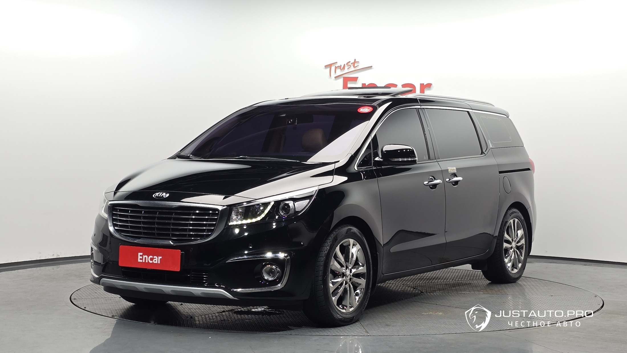 Автомобиль Kia Canival