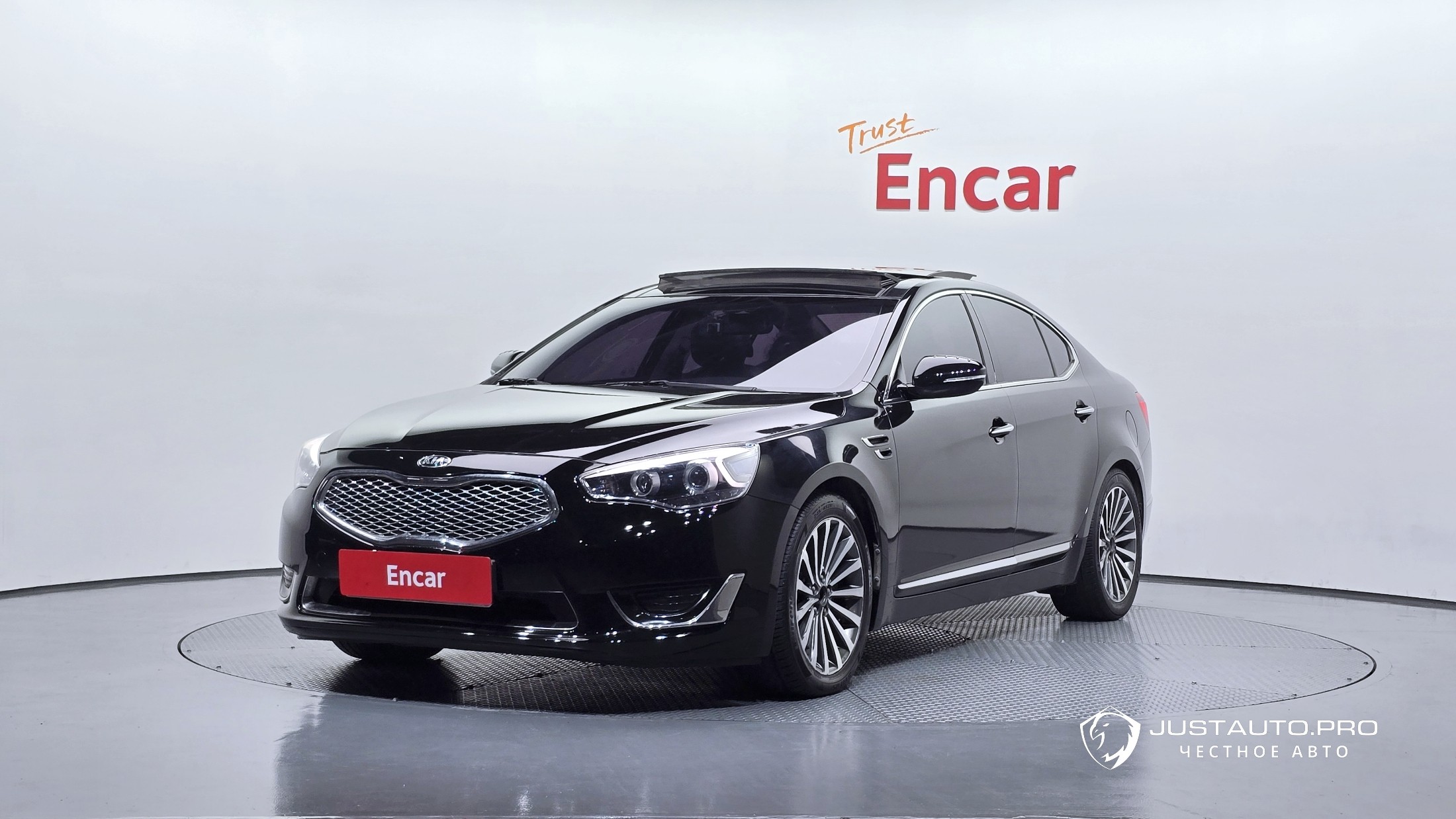 Автомобиль Kia K7