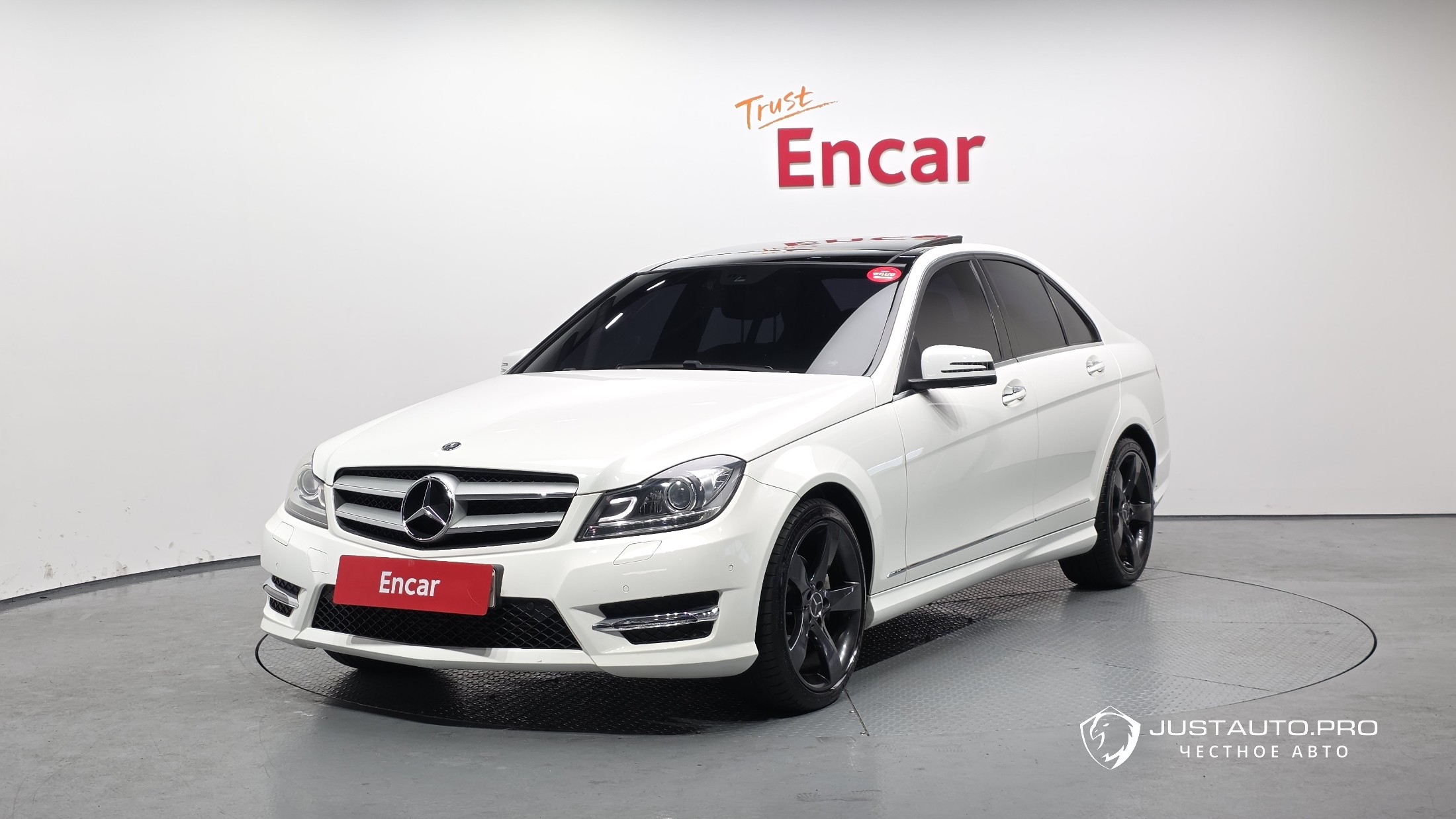 Автомобиль Mercedes-Benz C-Class