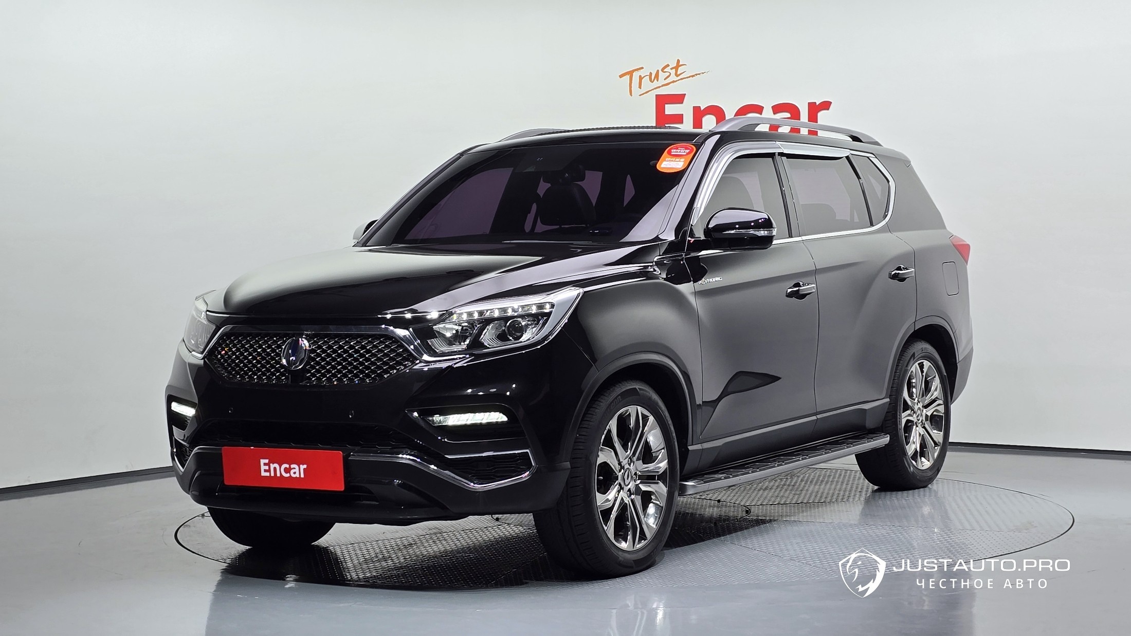Автомобиль KG_Mobility_Ssangyong Rexton