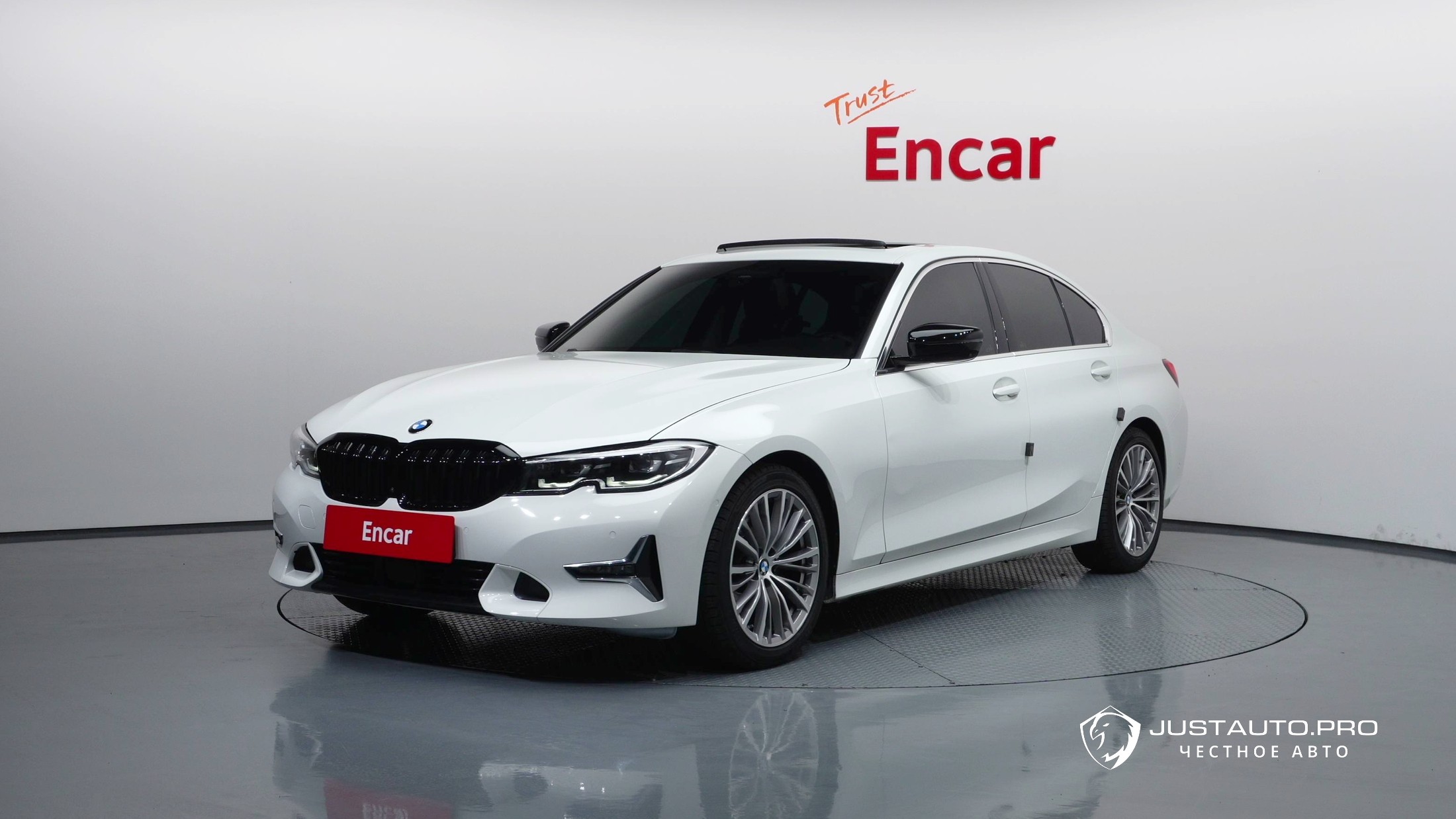 Автомобиль BMW 3-Series