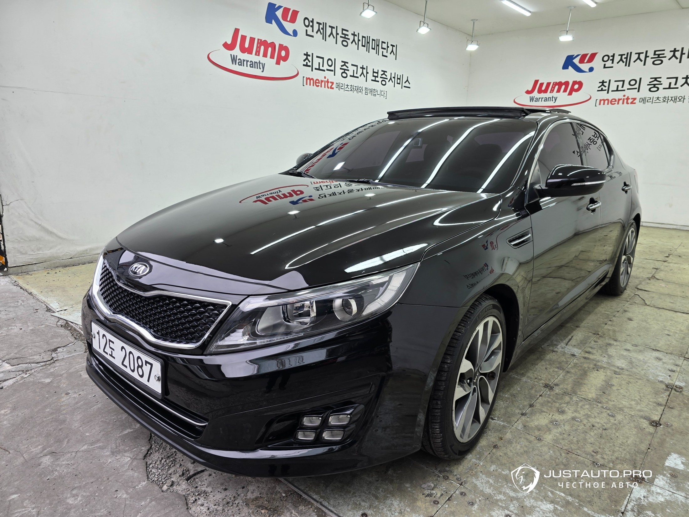Автомобиль Kia K5