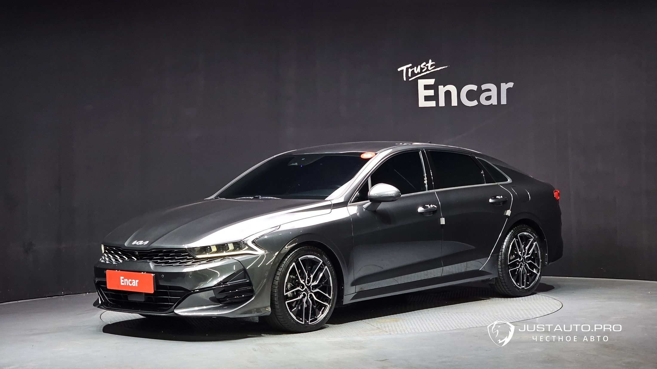 Автомобиль Kia K5