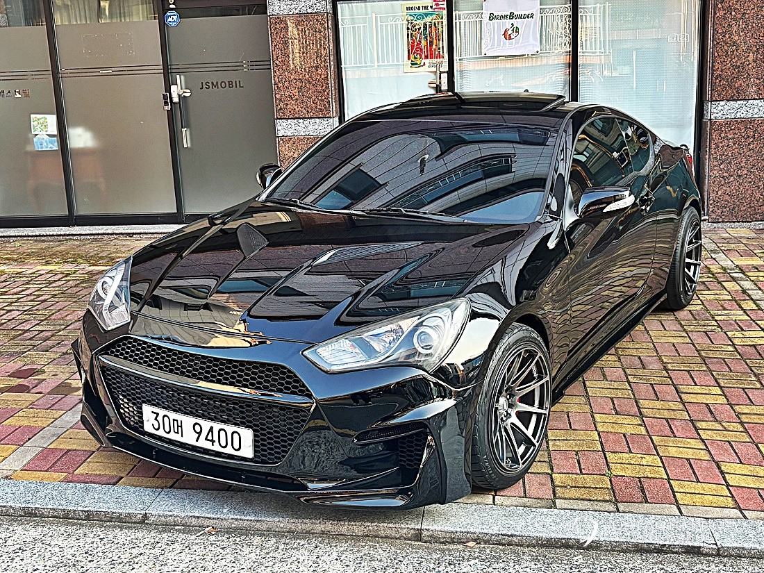 Автомобиль Hyundai Genesis