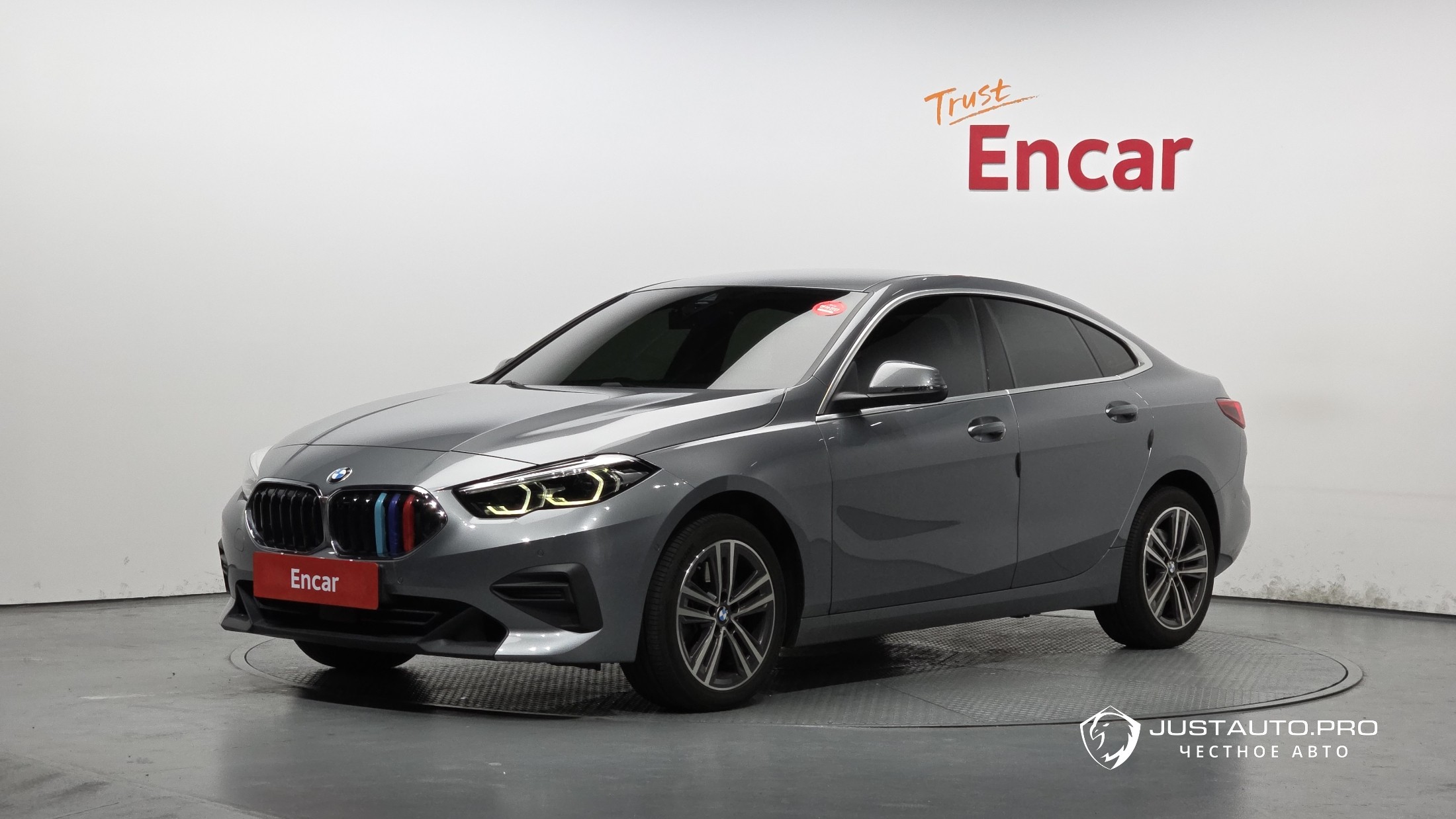 Автомобиль BMW 2-Series