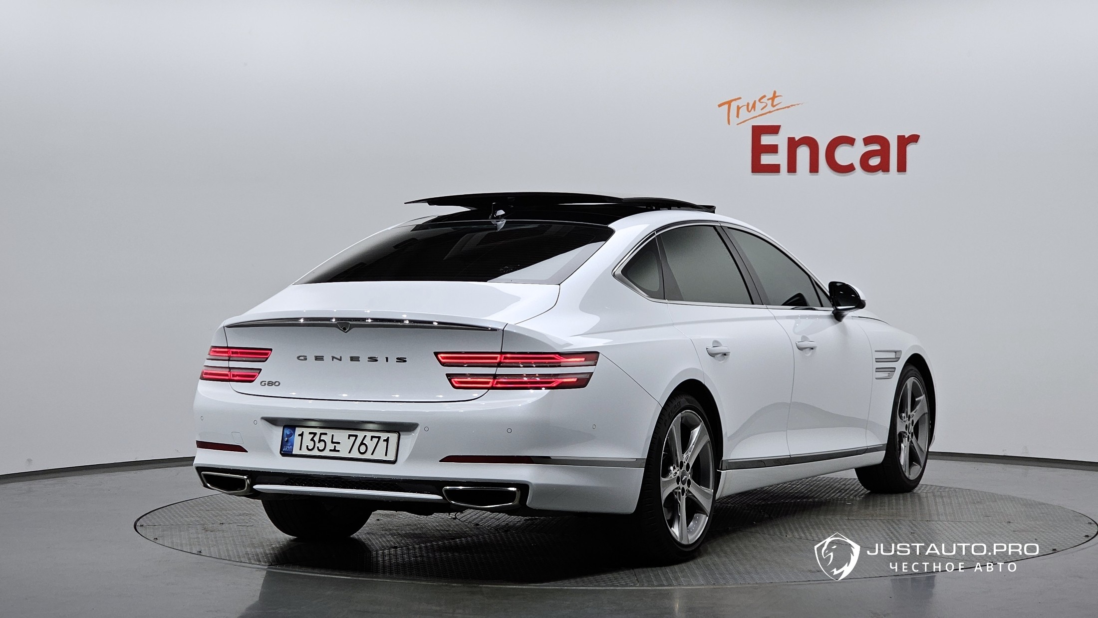 Автомобиль Genesis G80