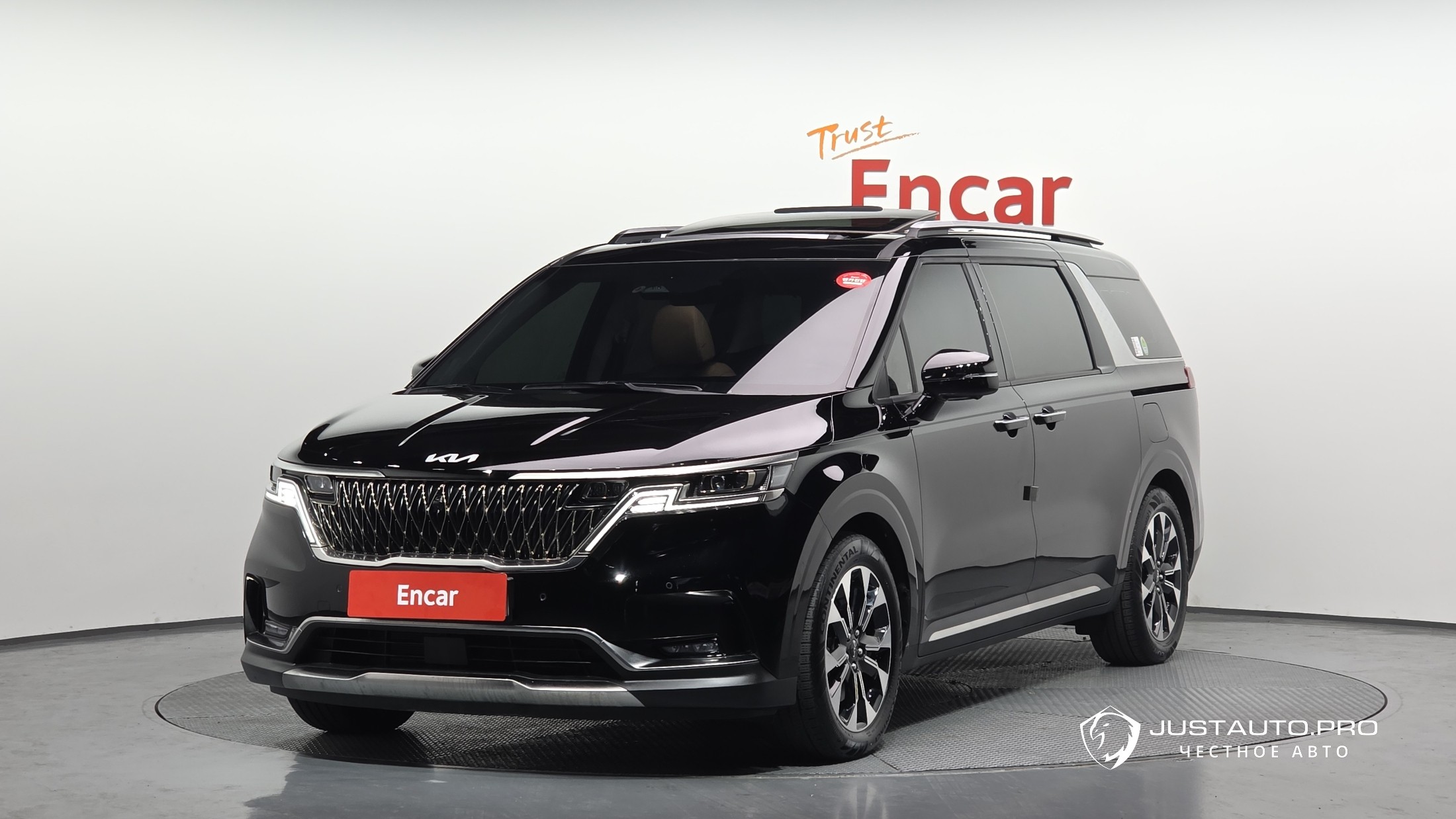 Автомобиль Kia Canival