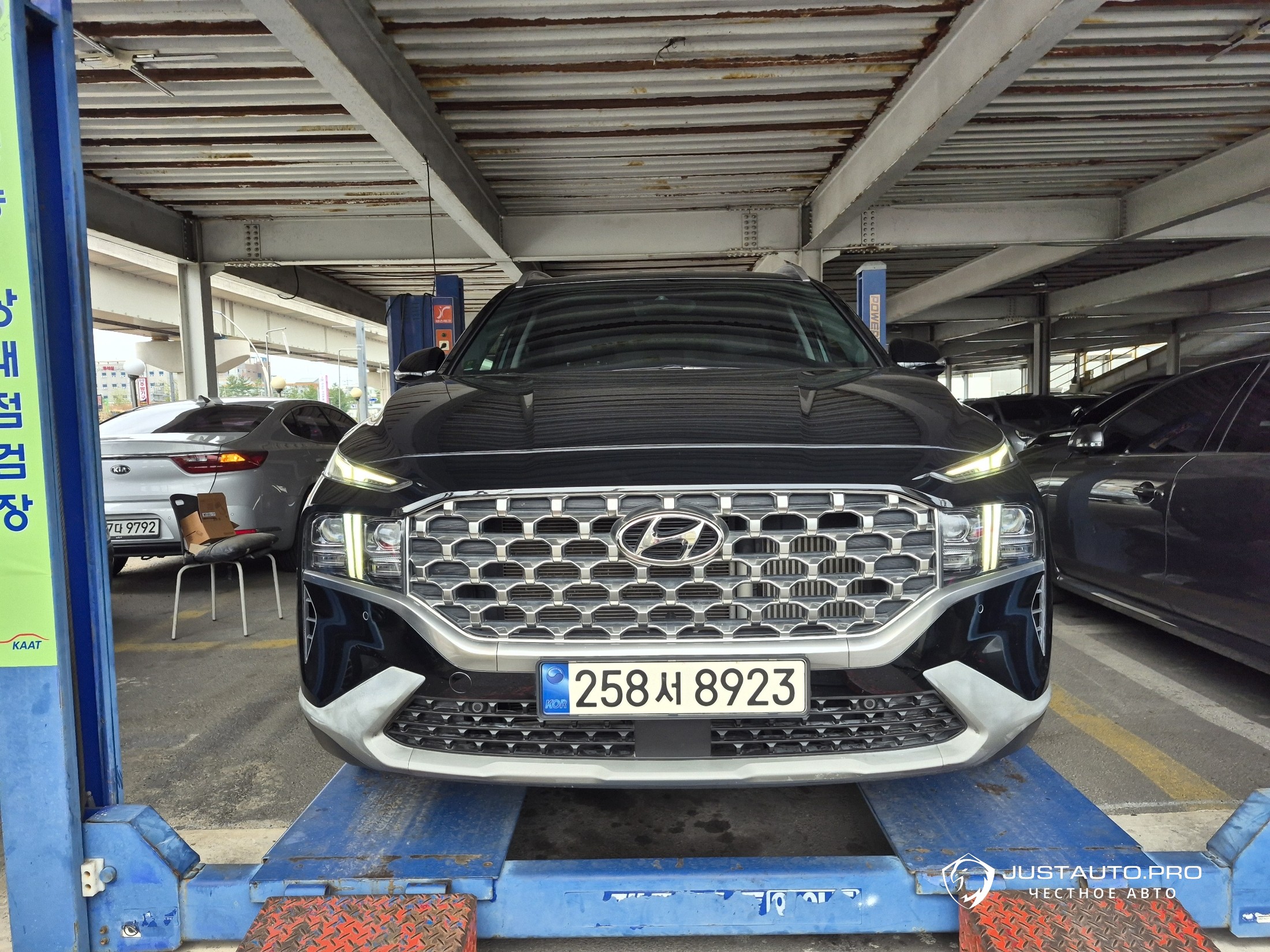 Автомобиль Hyundai Santafe