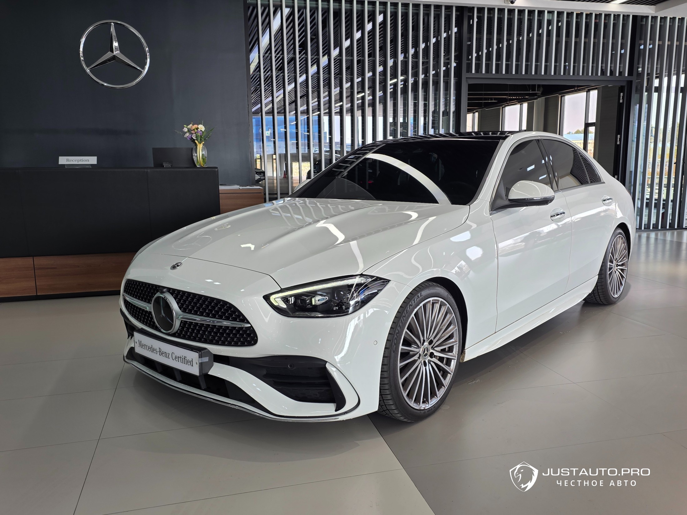 Автомобиль Mercedes-Benz C-Class