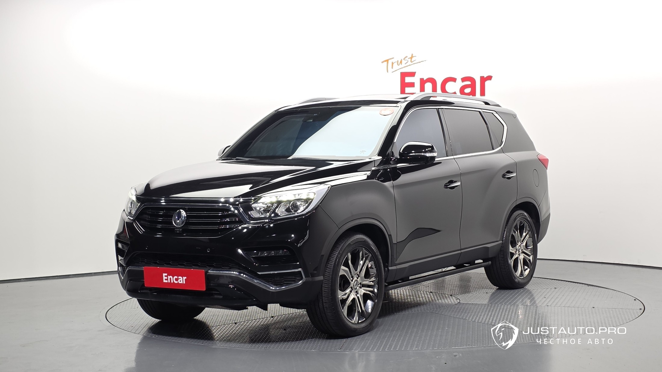 Автомобиль KG_Mobility_Ssangyong Rexton