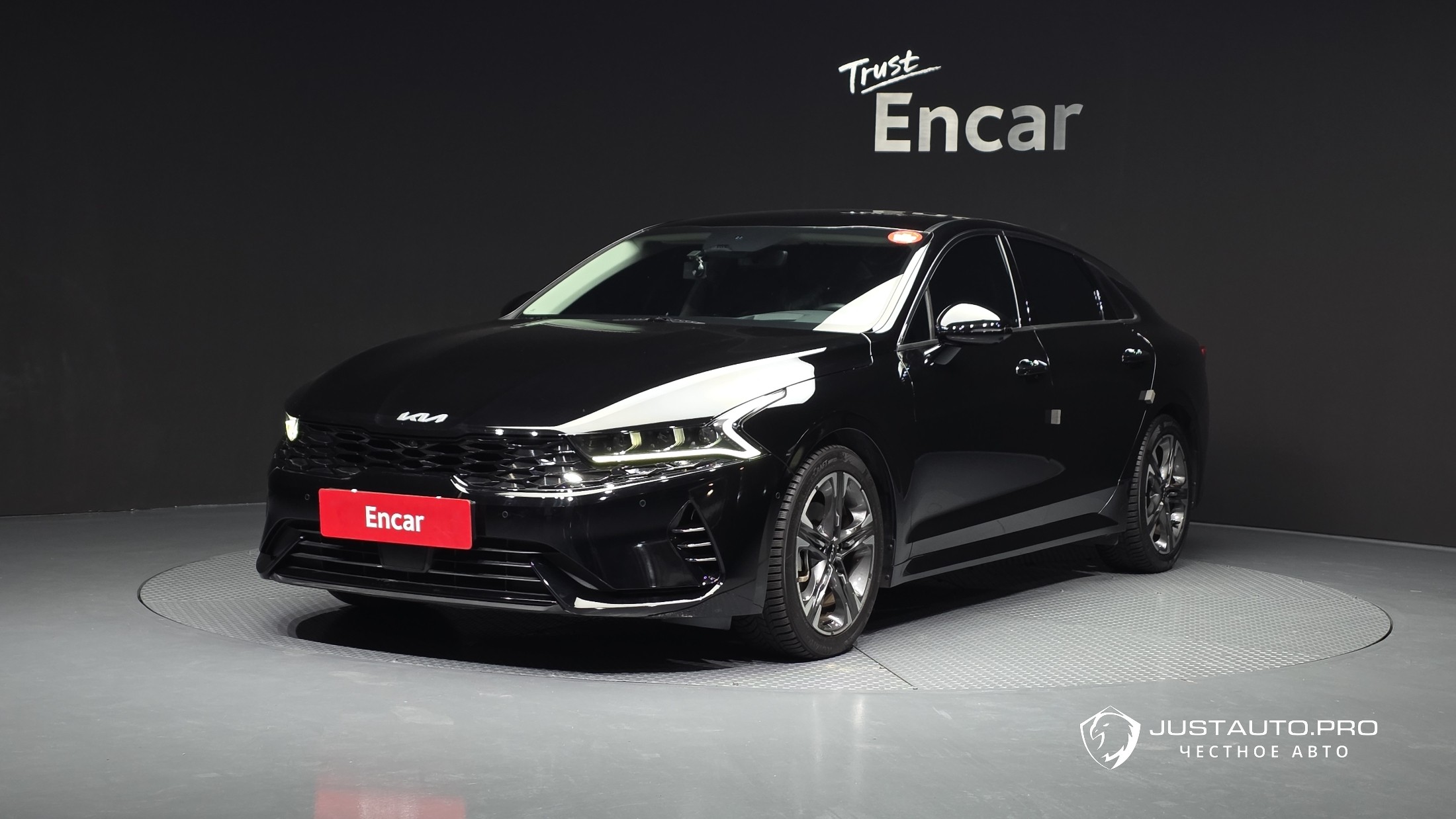 Автомобиль Kia K5