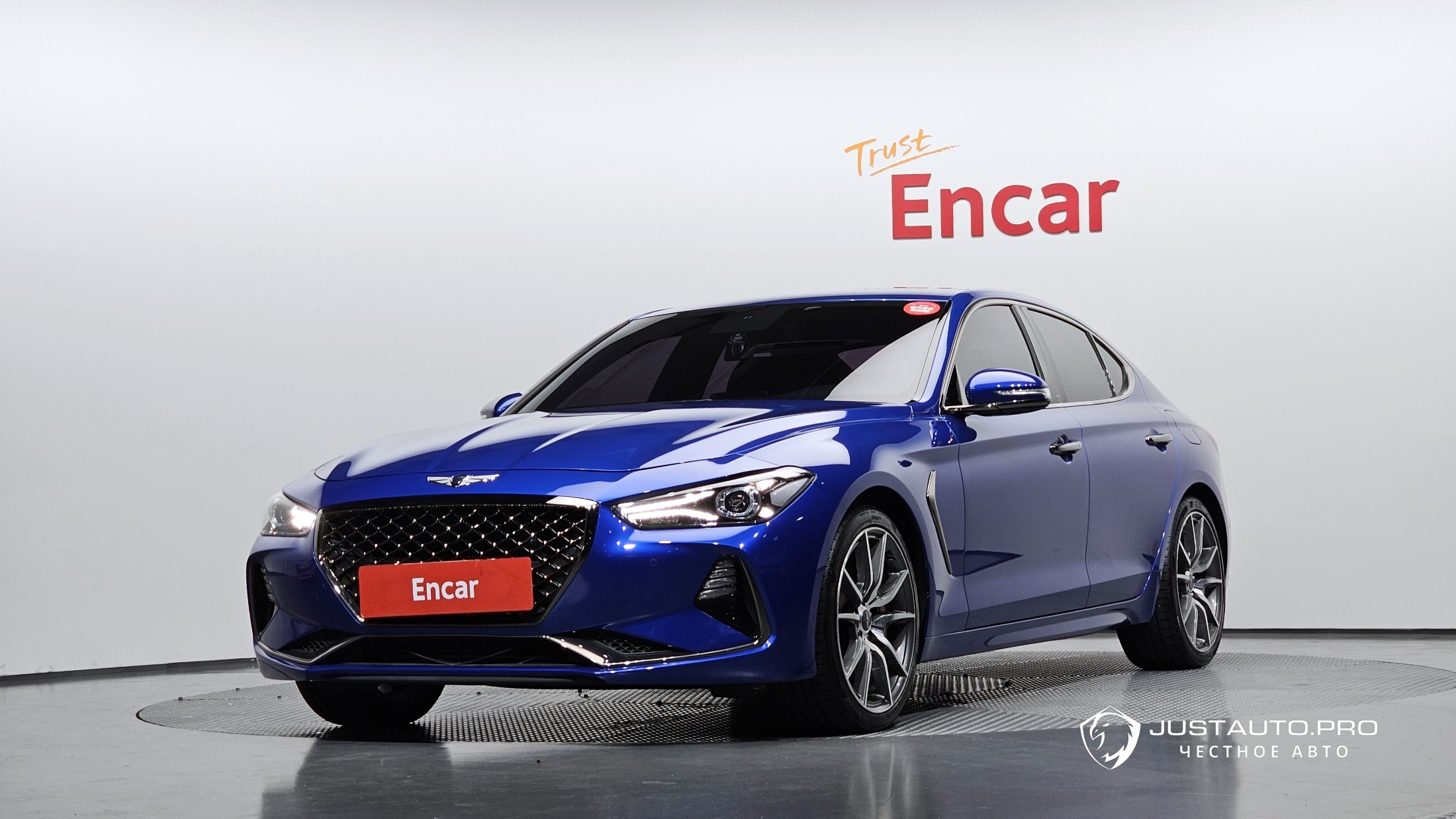 Автомобиль Genesis G70
