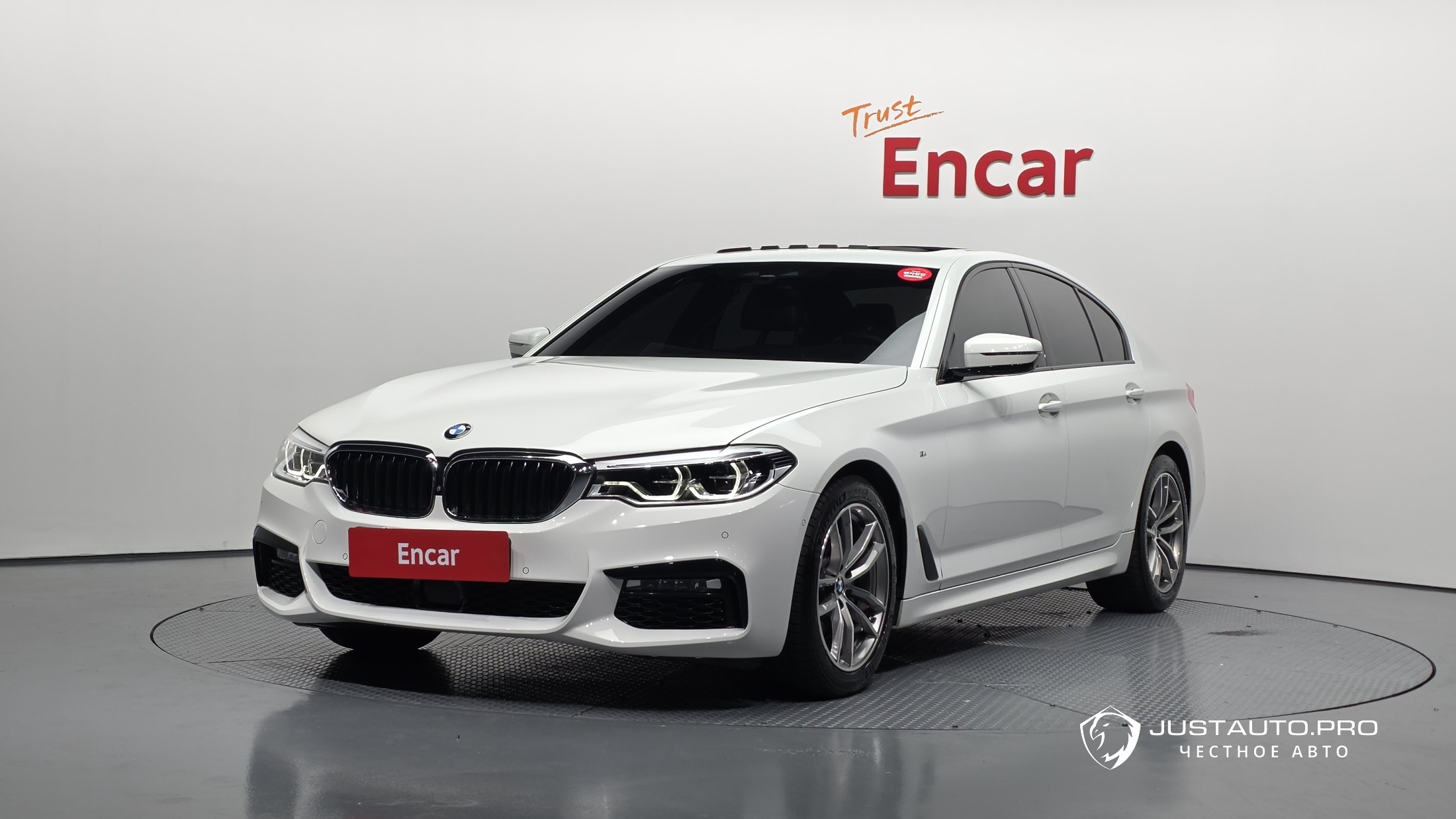 Автомобиль BMW 5-Series