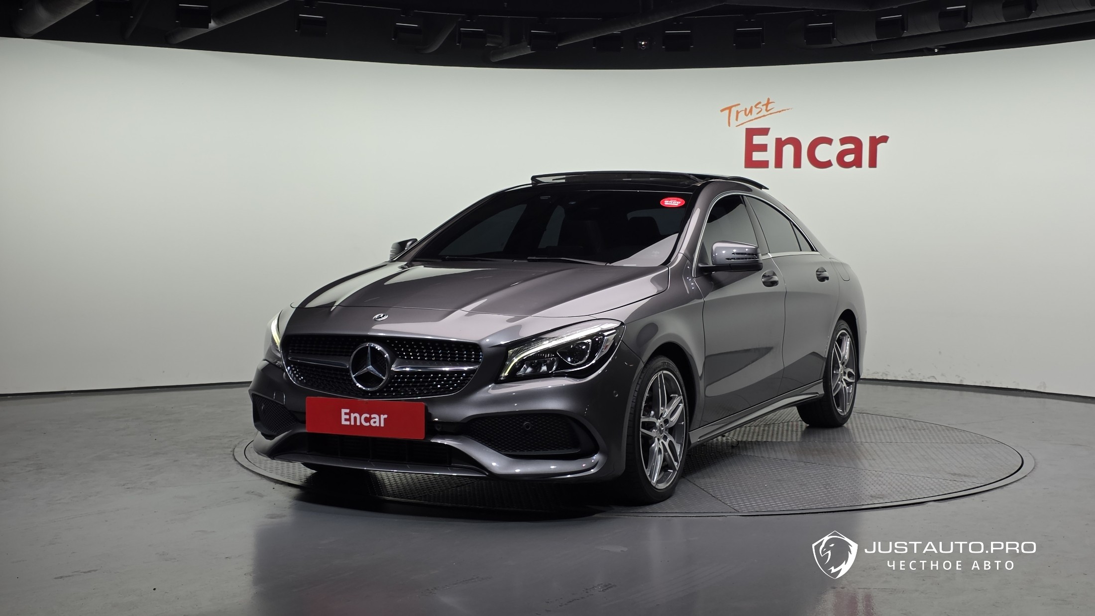 Автомобиль Mercedes-Benz CLA-Class