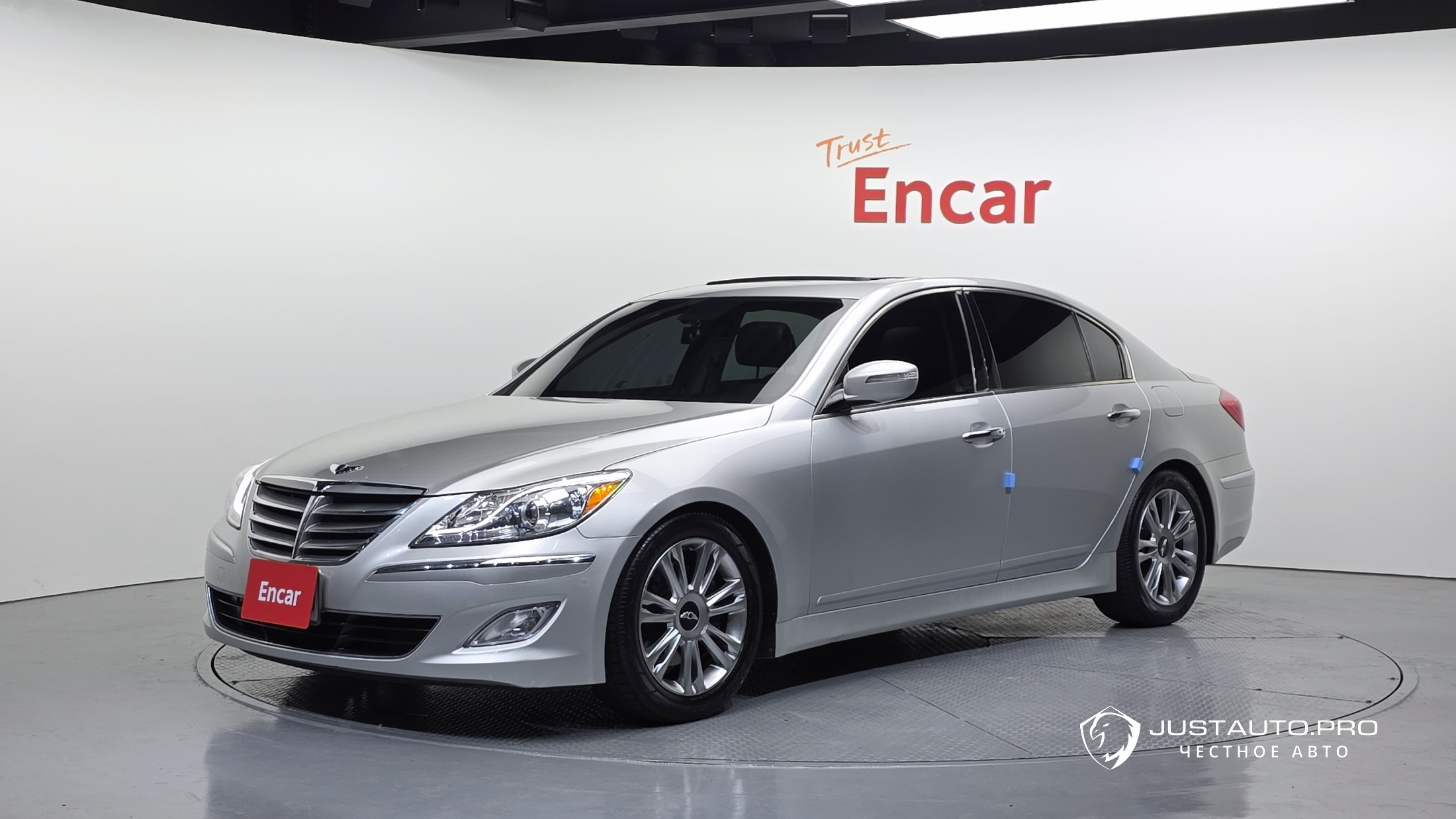 Автомобиль Hyundai Genesis