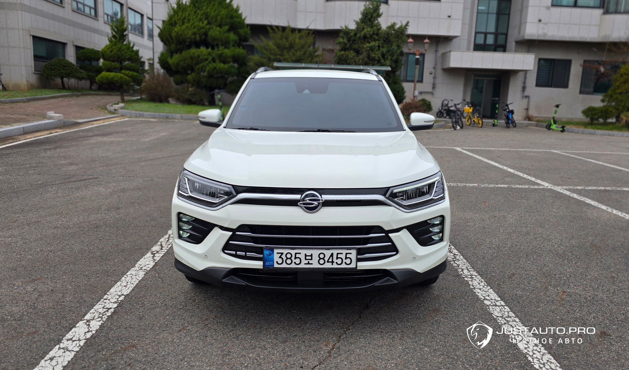 Автомобиль KG_Mobility_Ssangyong KORANDO