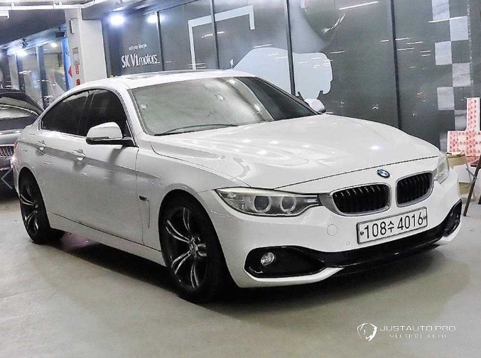 Автомобиль BMW 4-Series