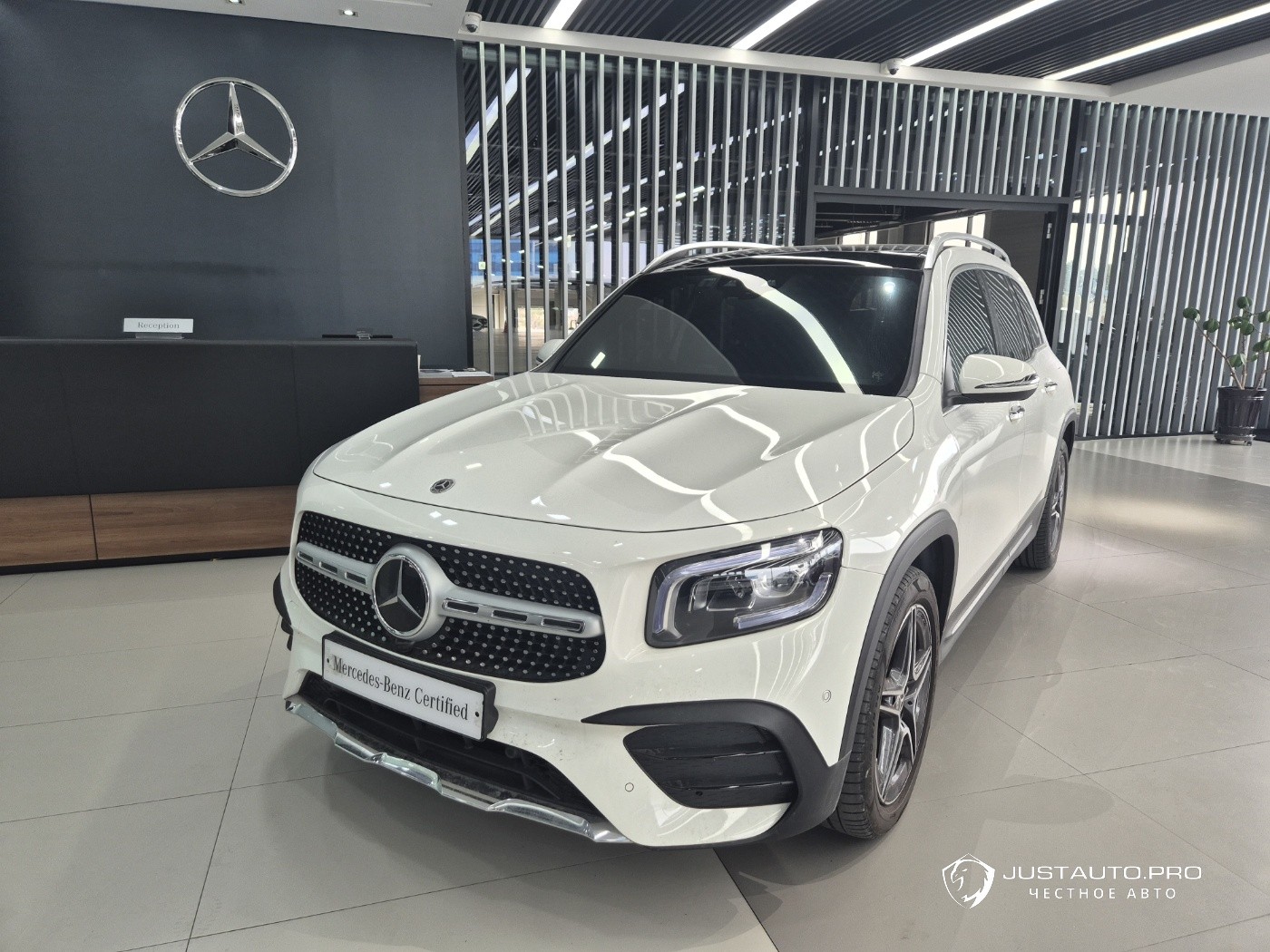 Автомобиль Mercedes-Benz GLB-Class