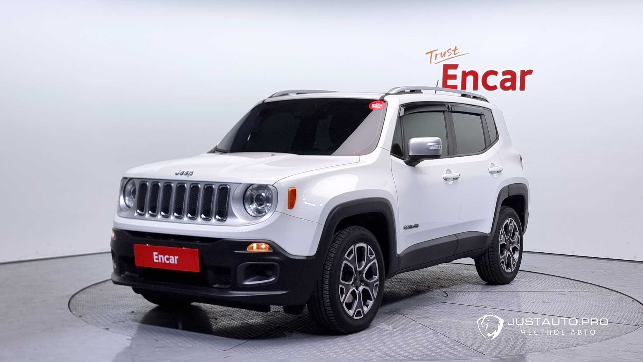 Автомобиль Jeep Renegade