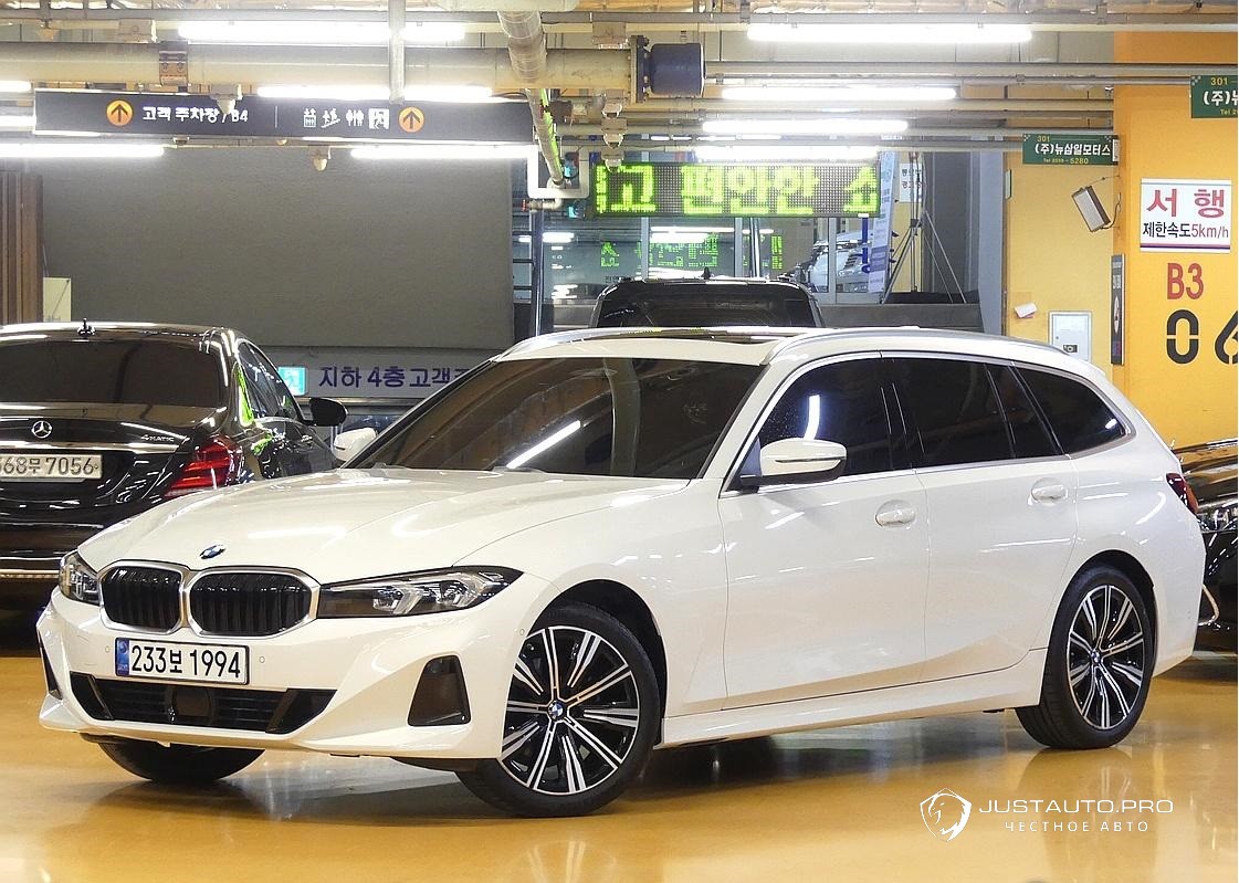 Автомобиль BMW 3-Series