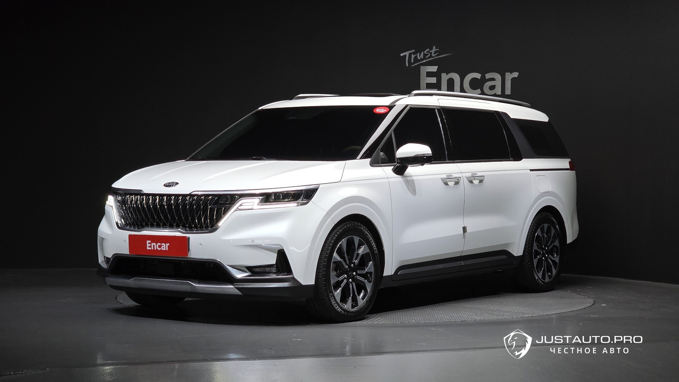 Автомобиль Kia Canival