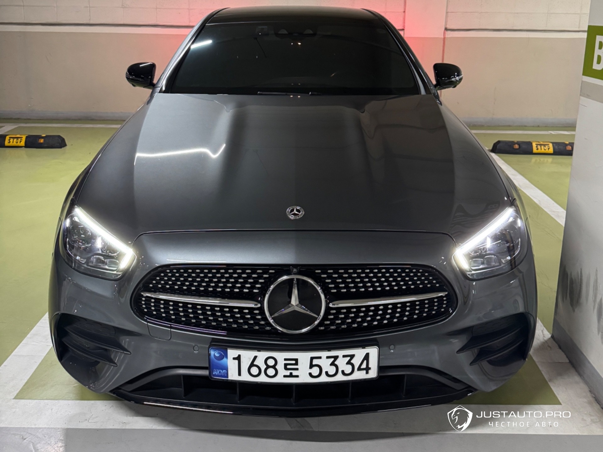 Автомобиль Mercedes-Benz E-Class