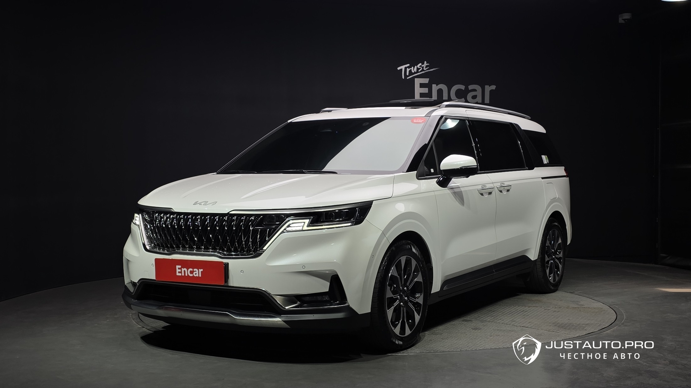 Автомобиль Kia Canival