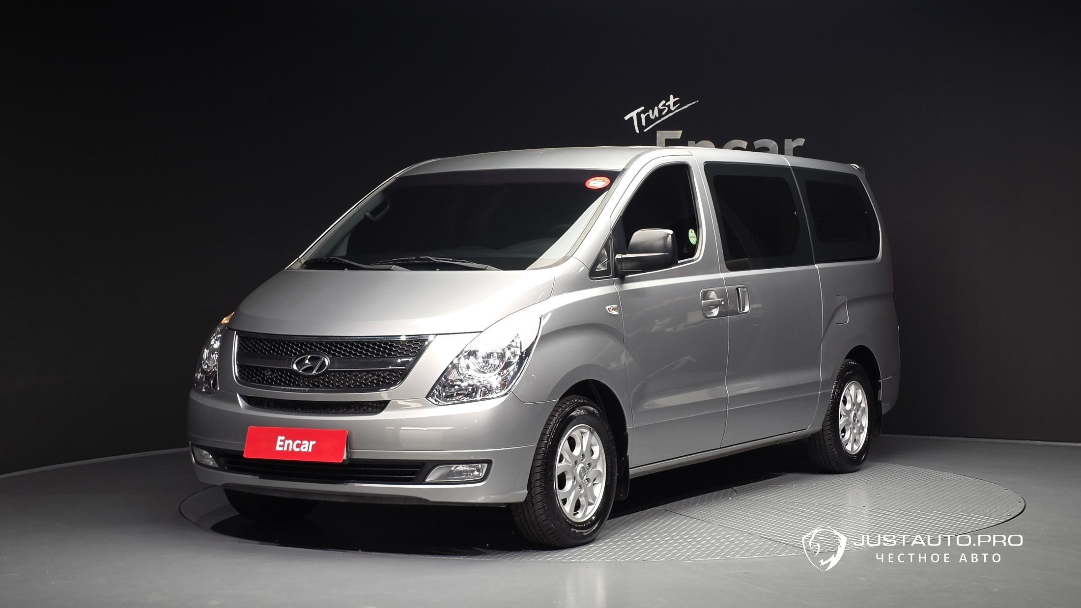 Автомобиль Hyundai Starex
