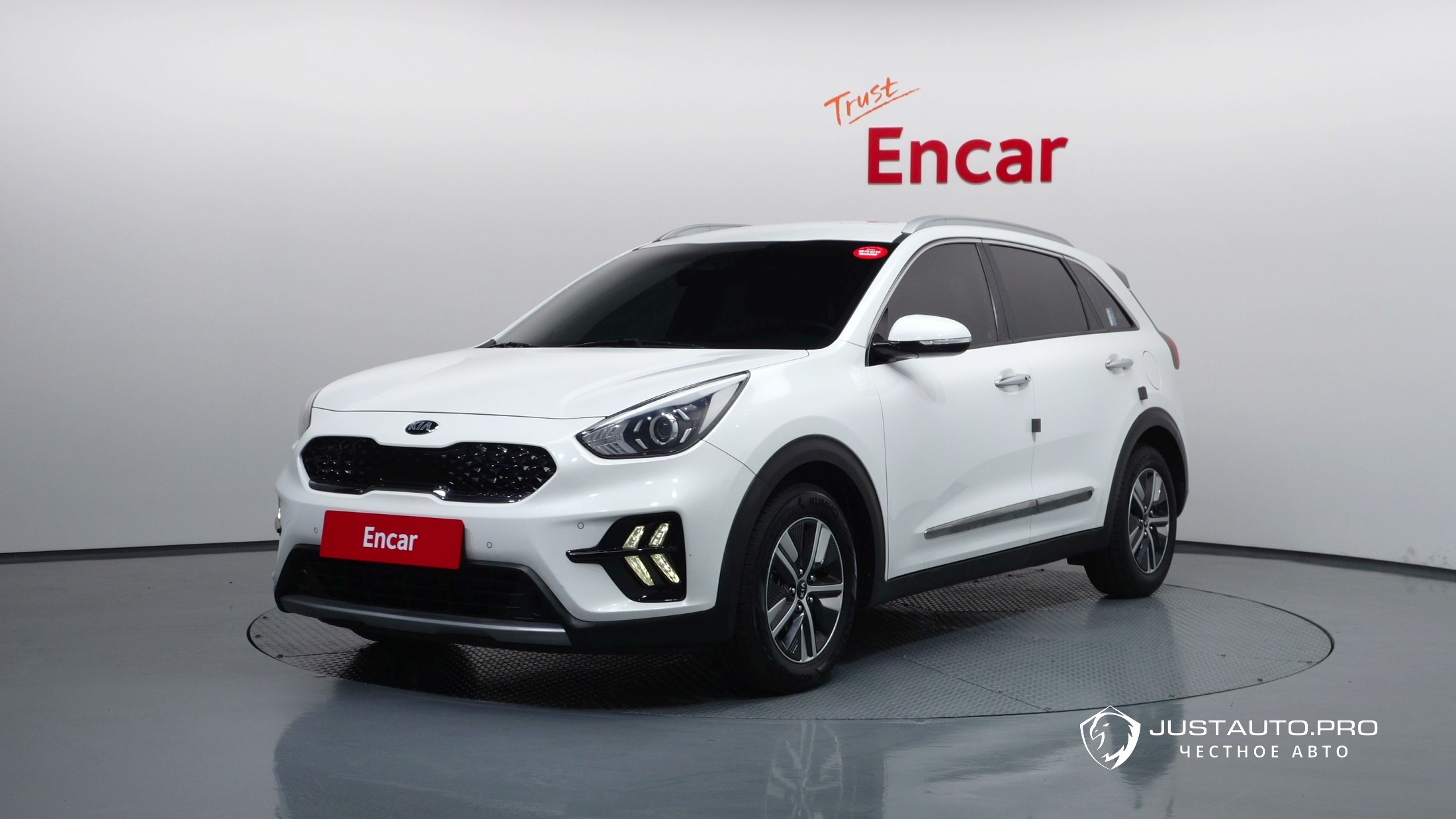 Автомобиль Kia Niro