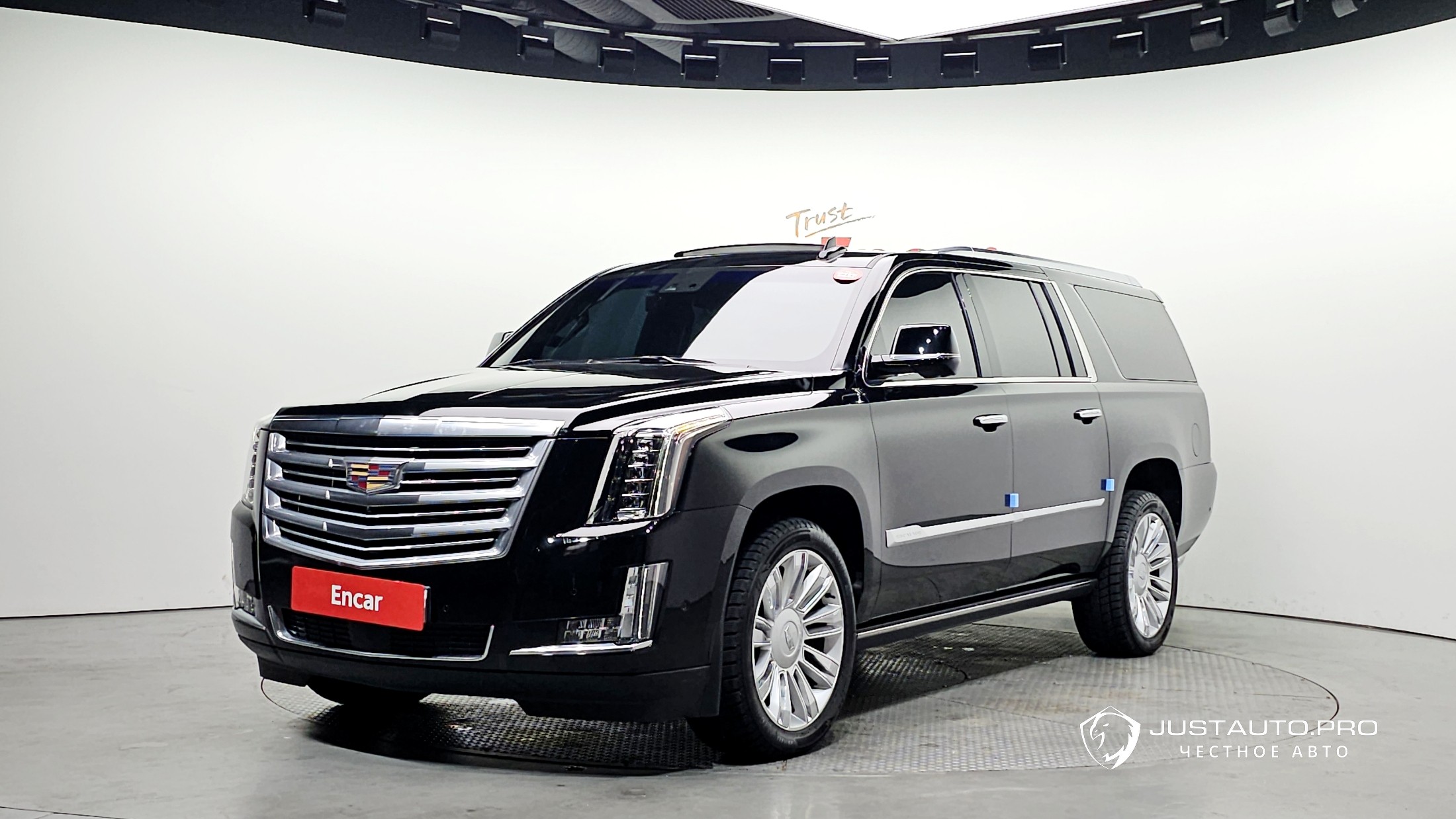 Автомобиль Cadillac Escalade