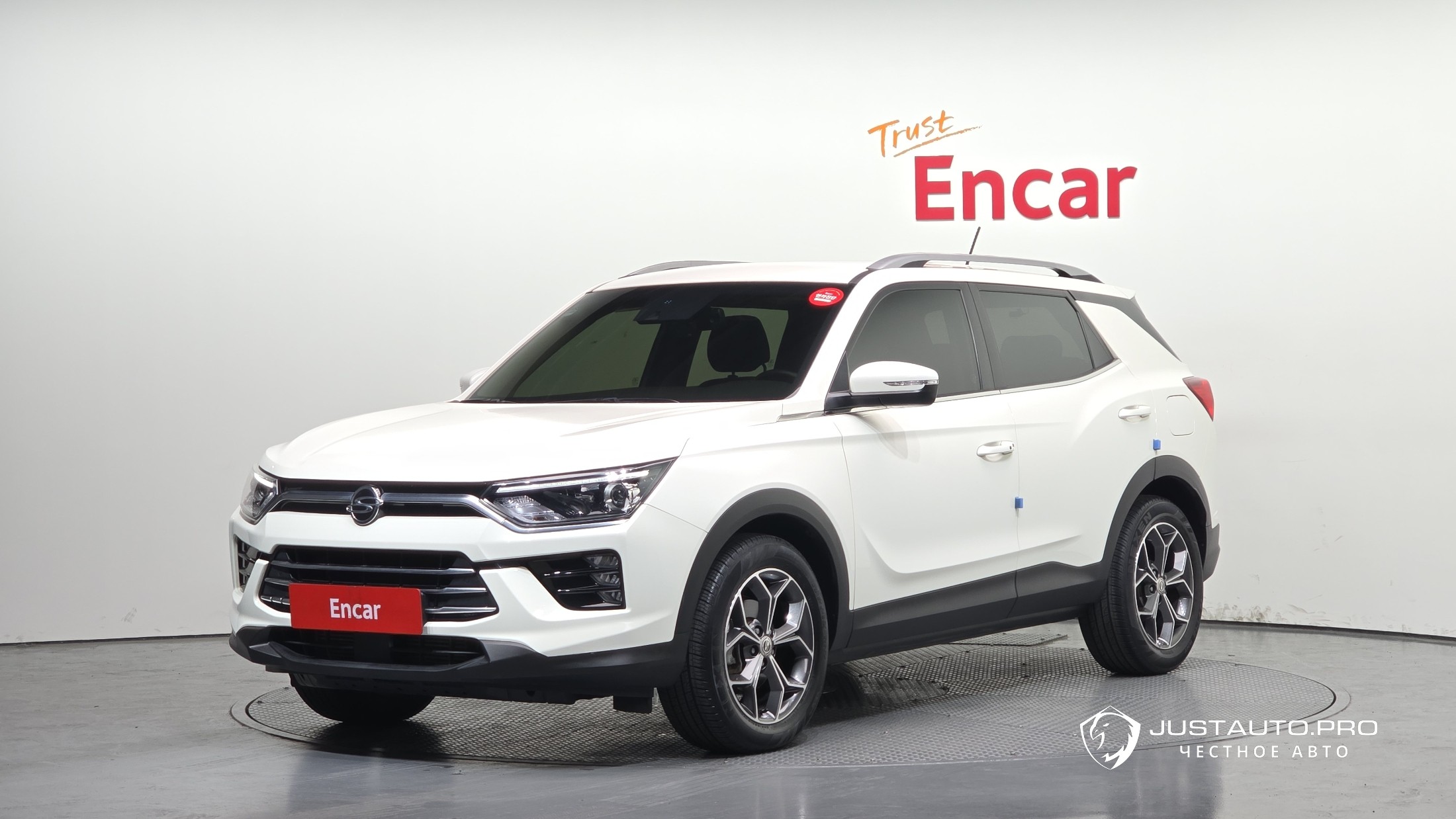 Автомобиль KG_Mobility_Ssangyong KORANDO