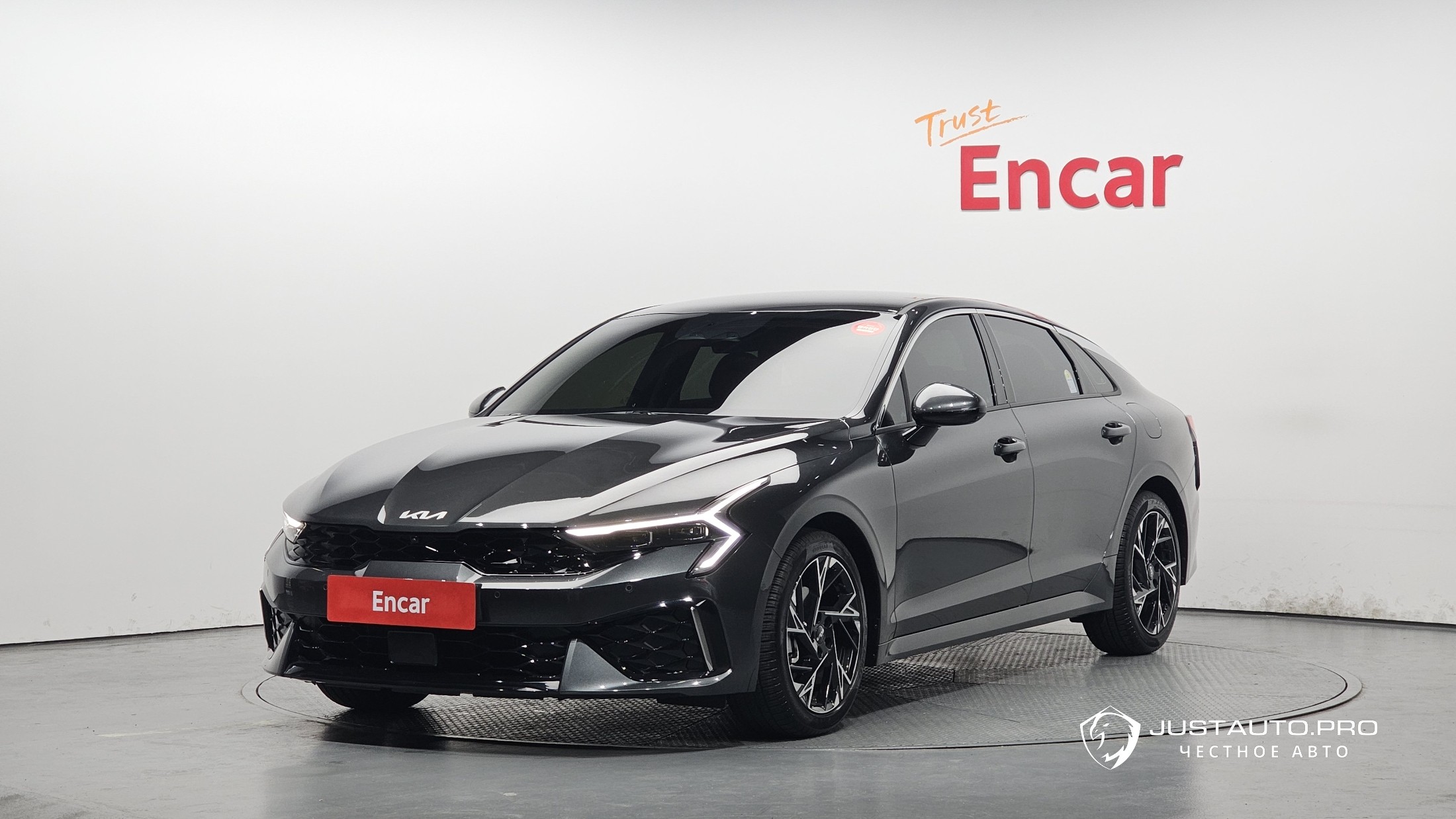 Автомобиль Kia K5