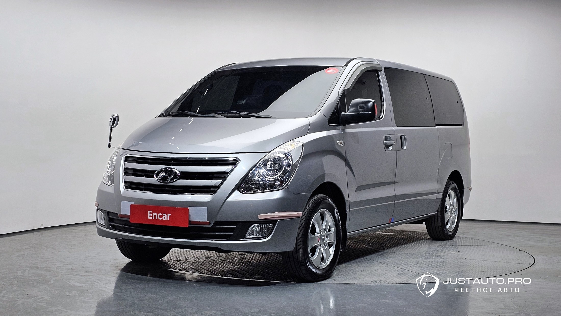 Автомобиль Hyundai Starex