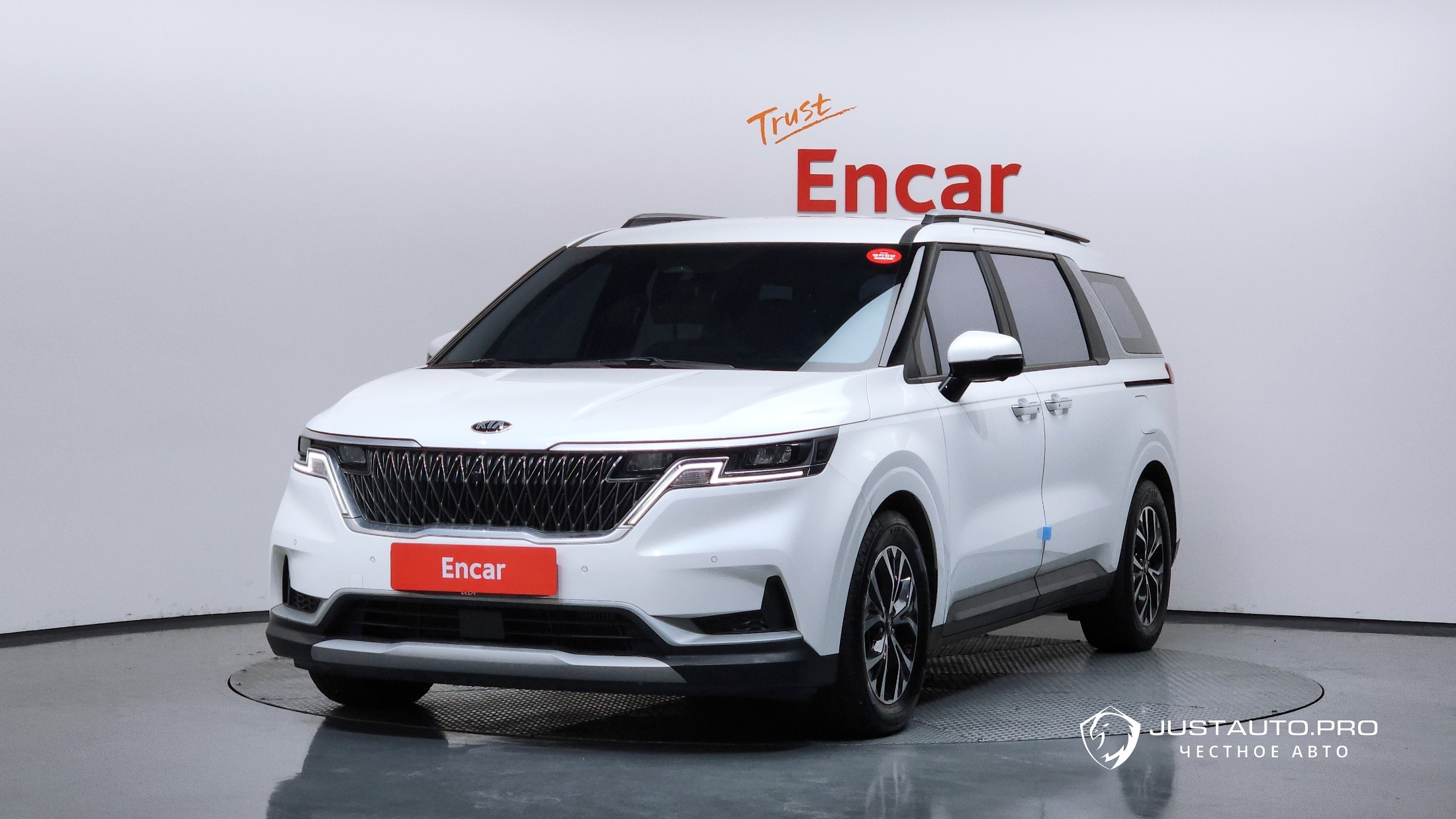 Автомобиль Kia Canival