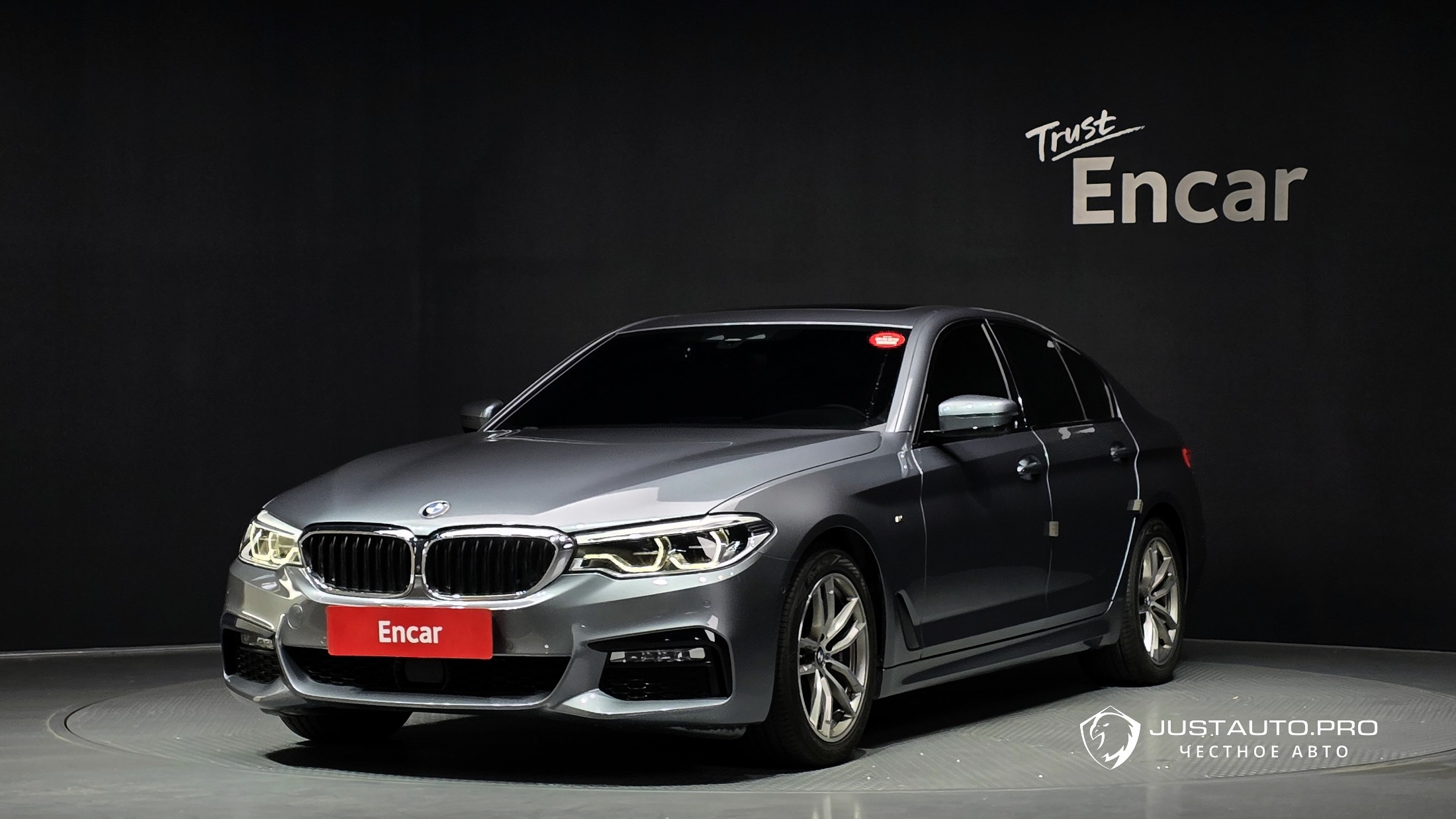 Автомобиль BMW 5-Series
