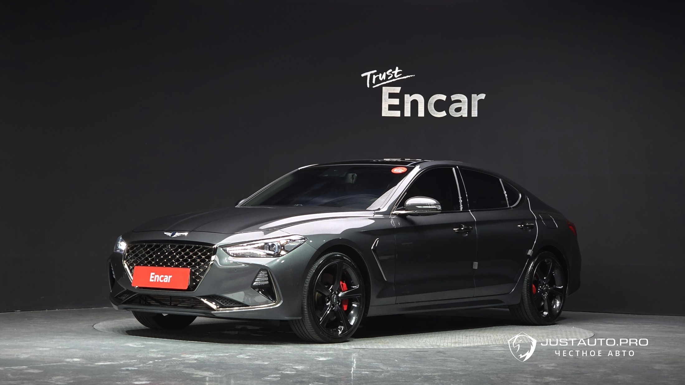 Автомобиль Genesis G70