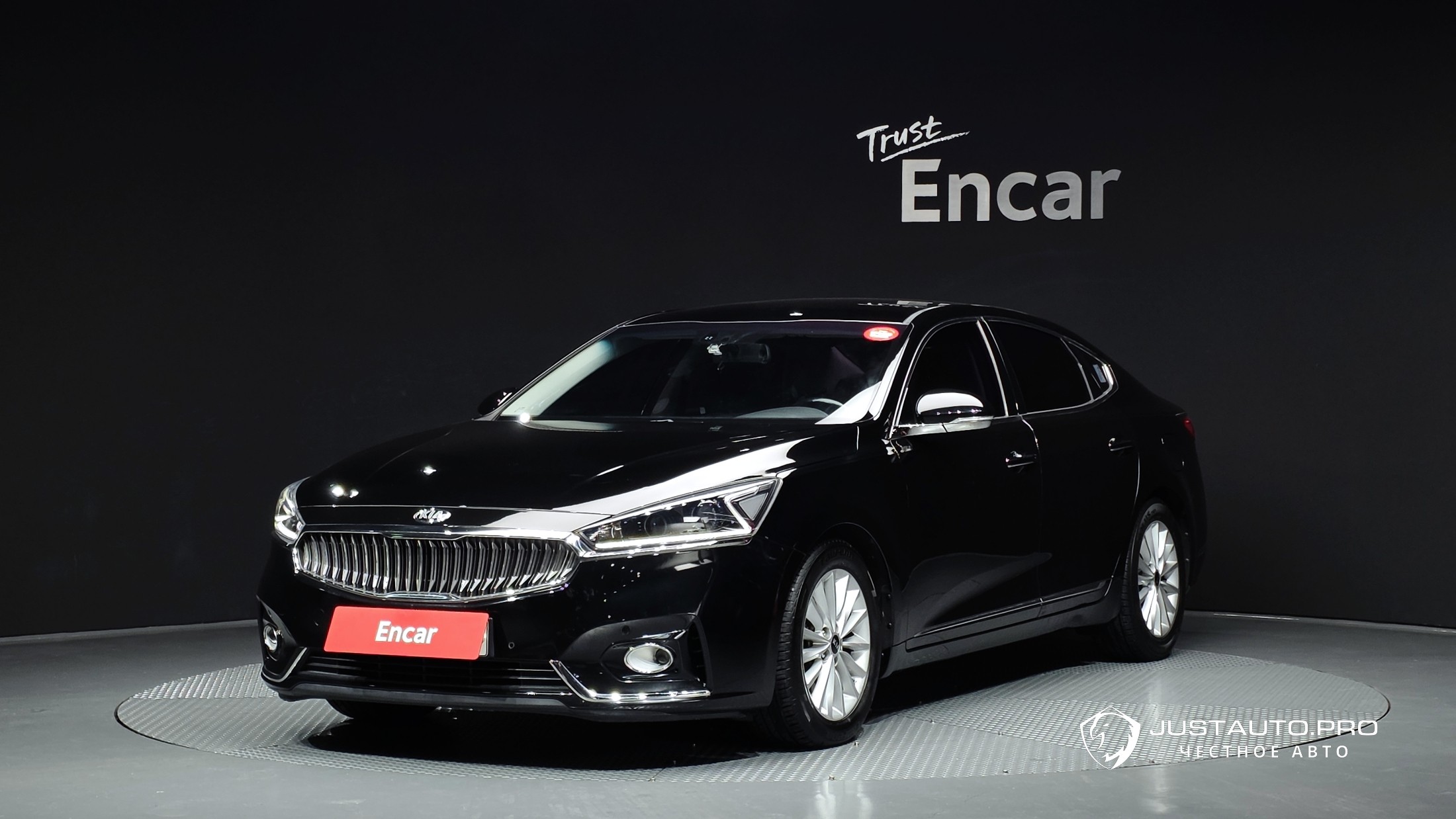 Автомобиль Kia K7