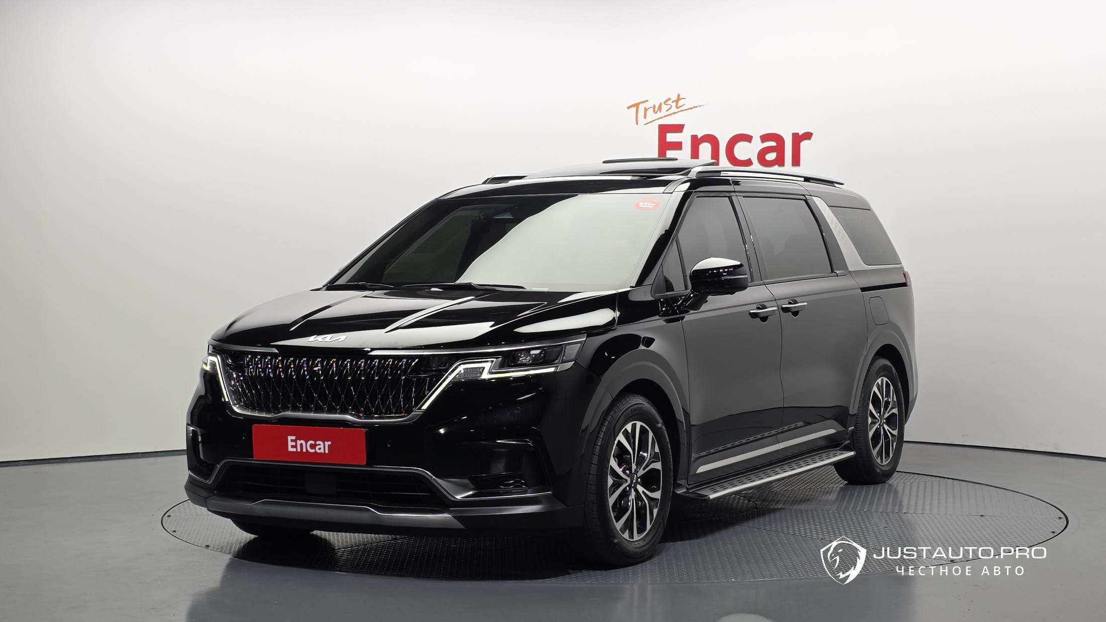 Автомобиль Kia Canival
