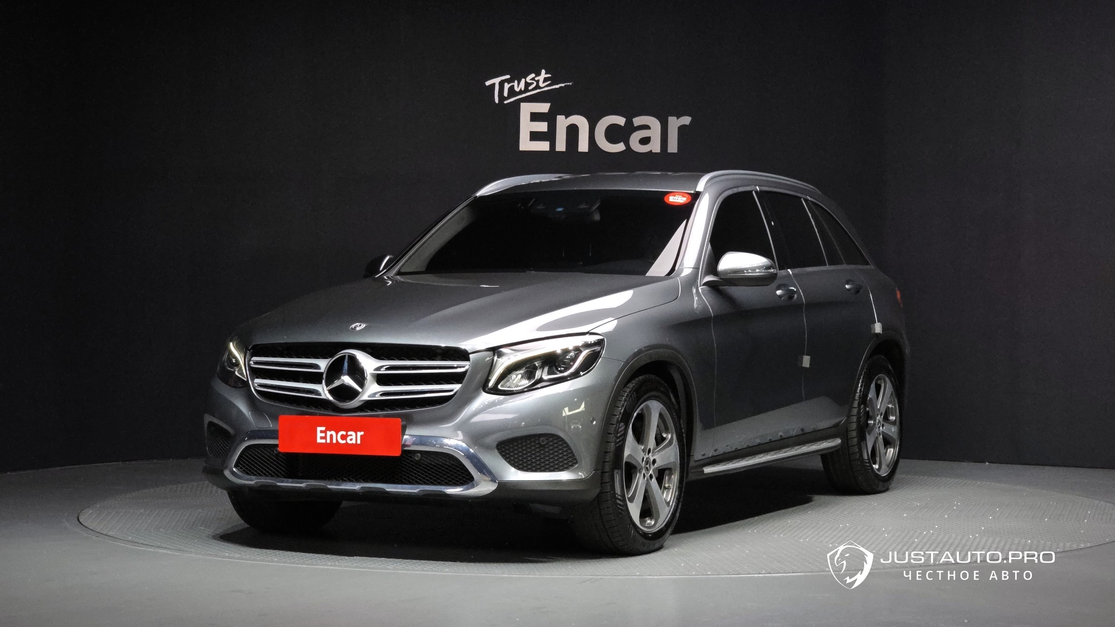 Автомобиль Mercedes-Benz GLC-Class